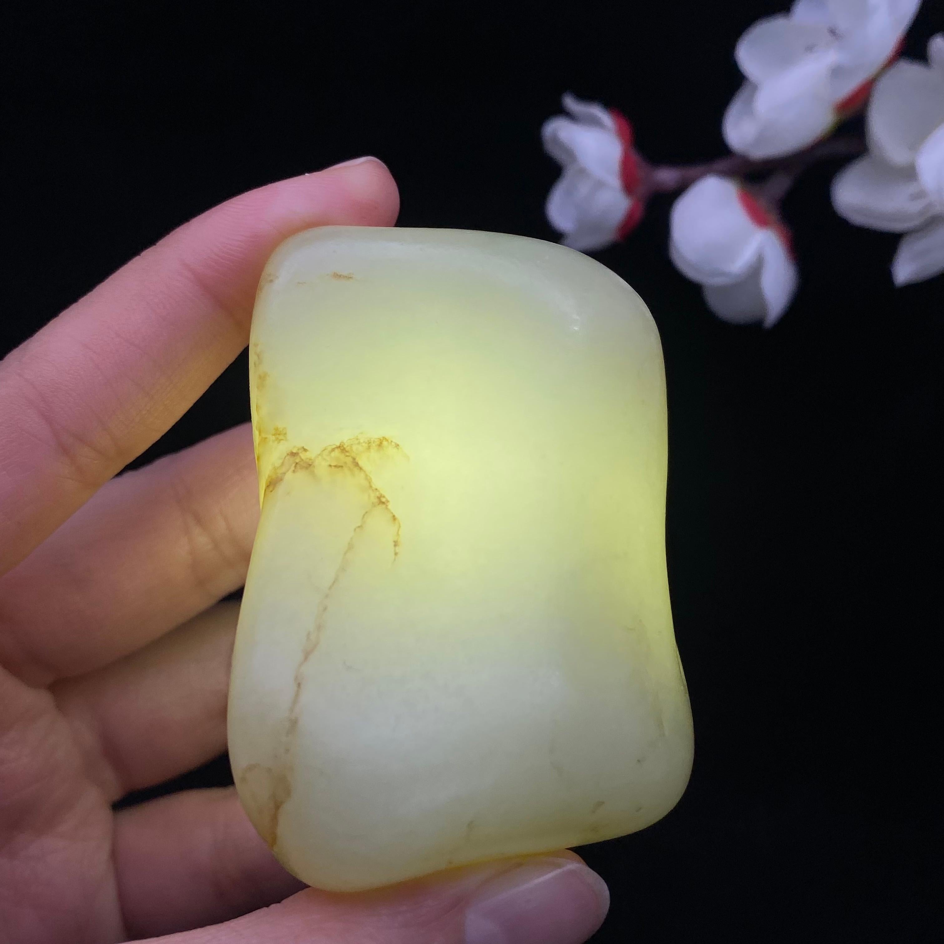 和田玉青白玉籽料原石（138.2g）