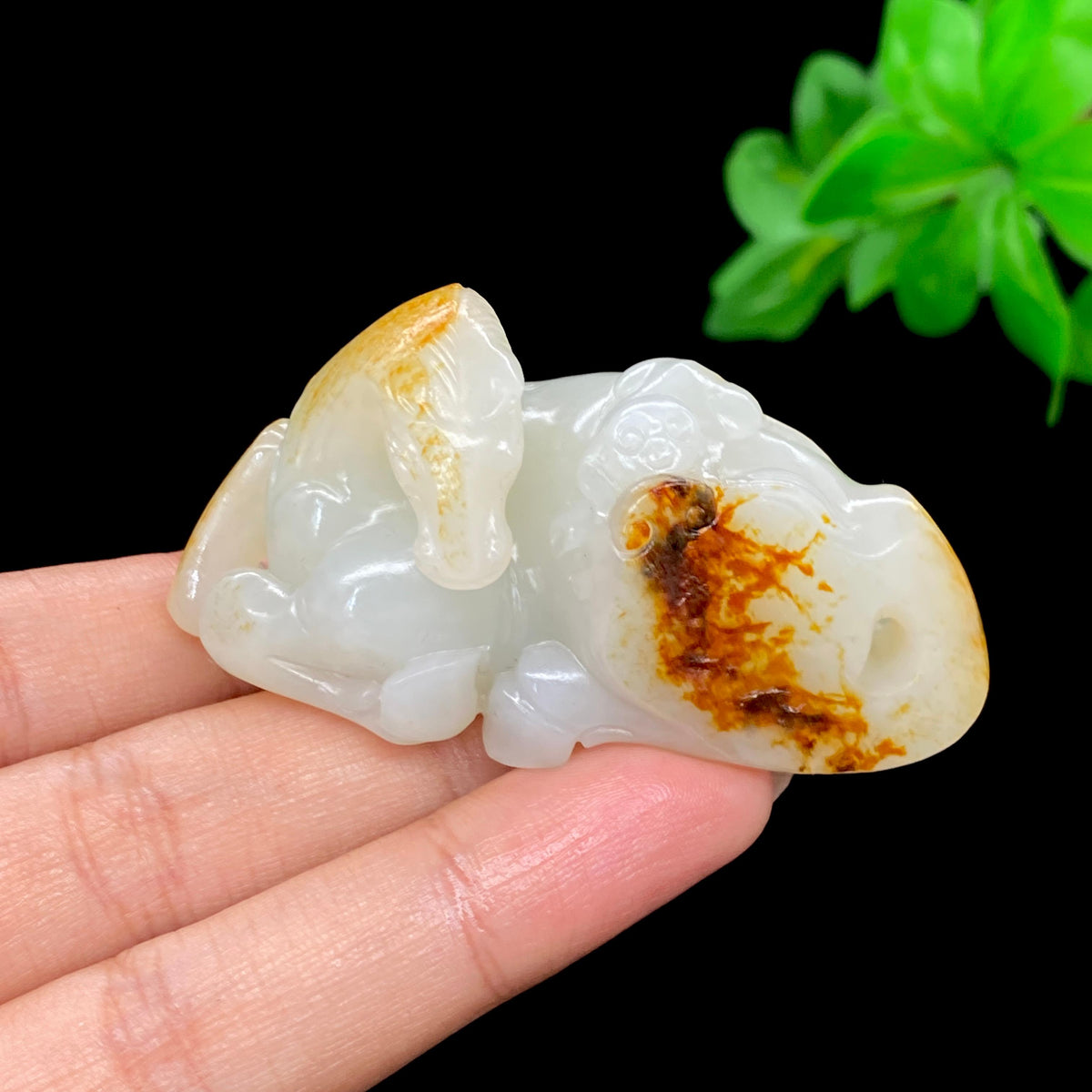 和田玉籽料【马上封侯】手把件（64.7g）