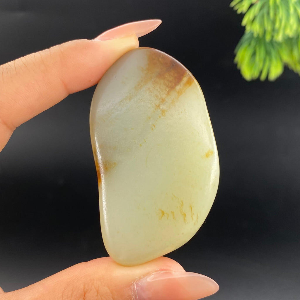 和田玉秋梨皮籽料（57.48g）