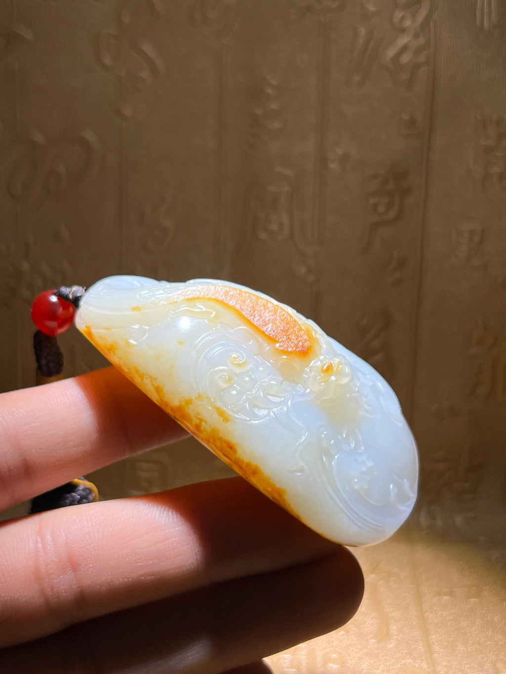 和田玉籽料龙牌（87.1g）