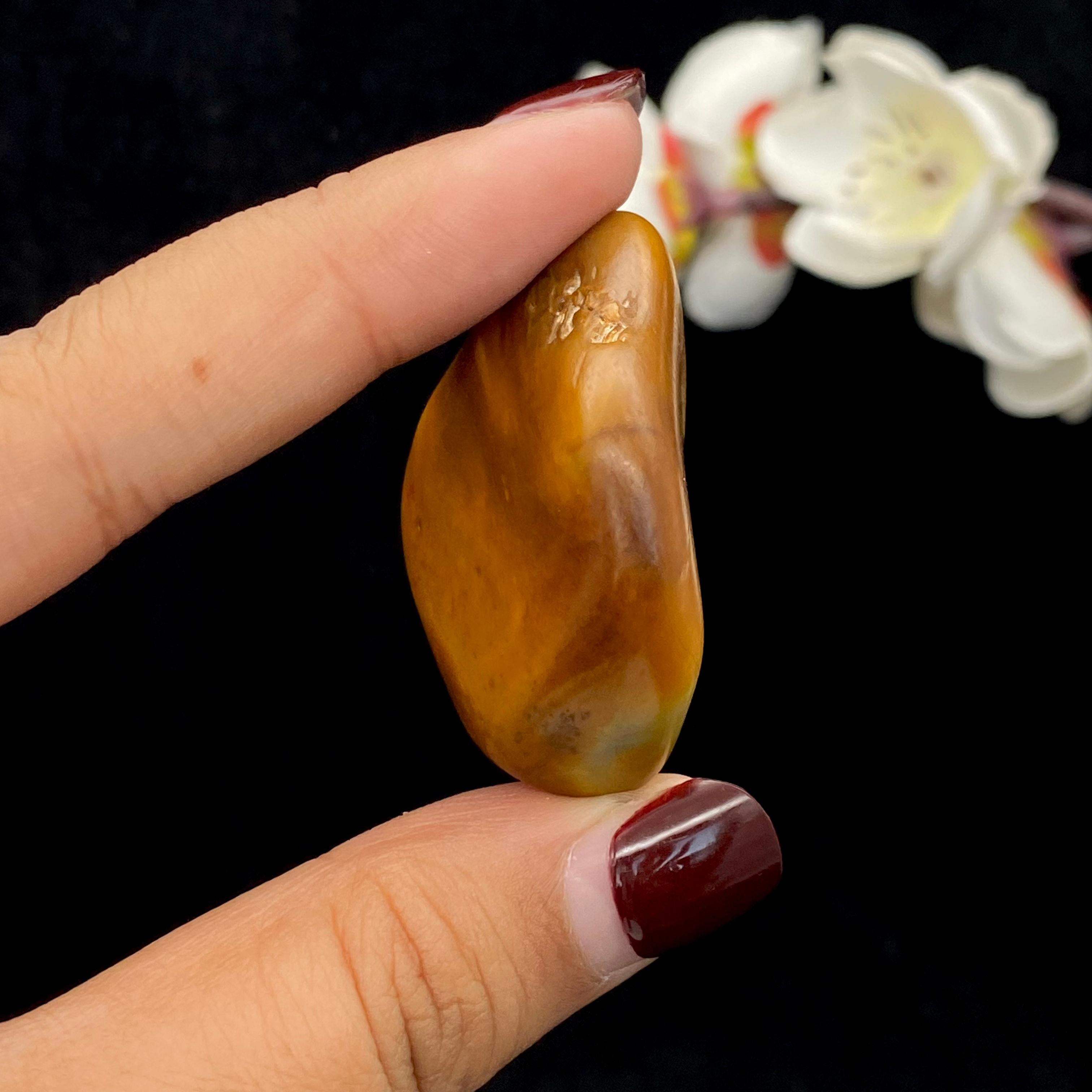 和田玉黄沁皮籽料原石（30.3g）