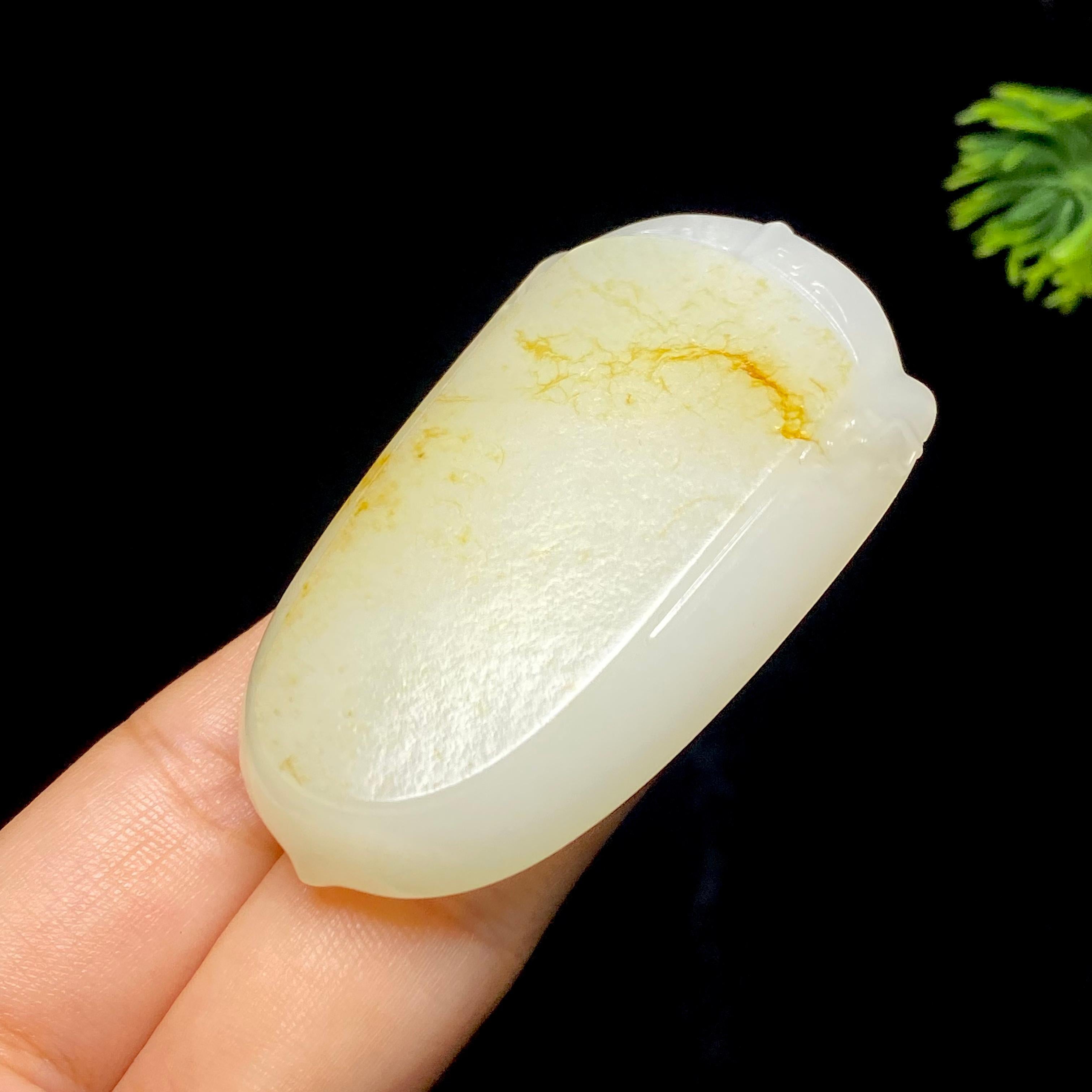 和田玉籽料无事牌（54.5g）
