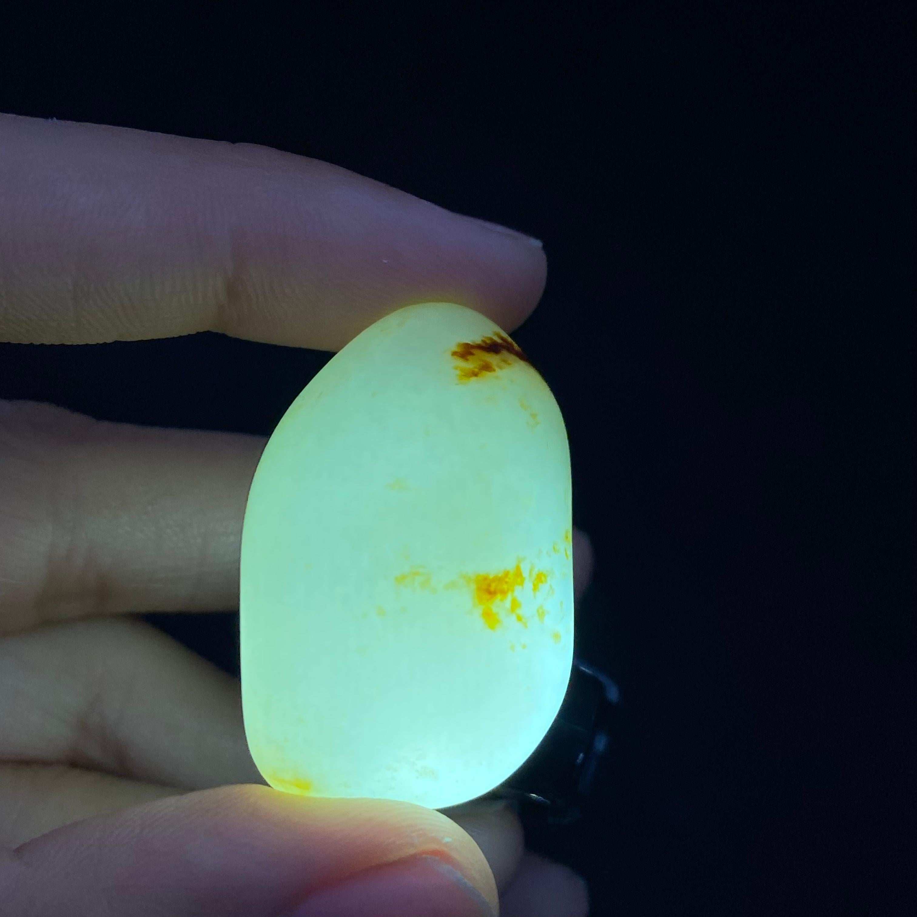 和田玉洒金皮籽料原石（27.5g）
