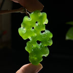 和田玉碧玉冰底苹果绿太湖石挂件（22.1g）