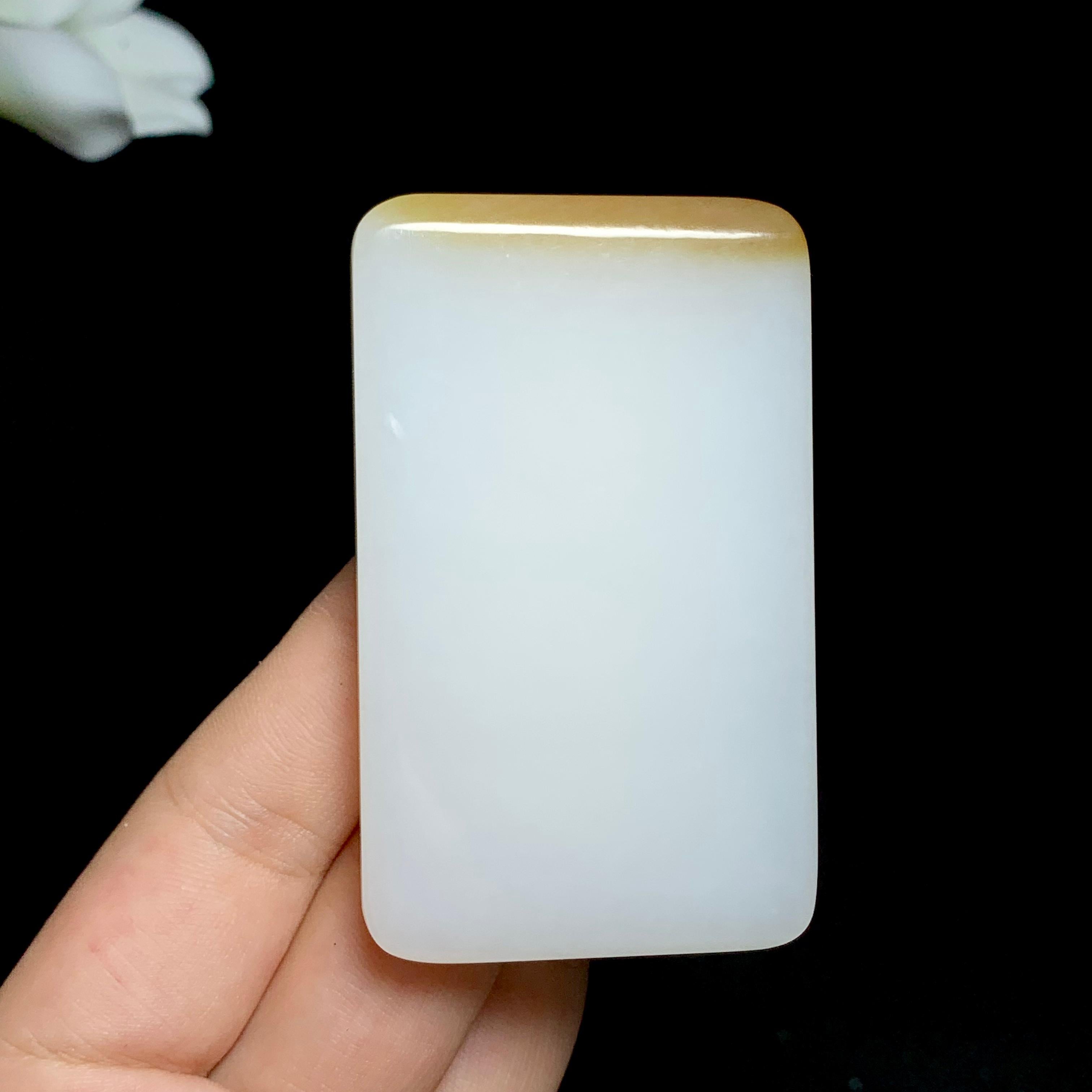 精品和田羊脂糖白玉无事牌（79.7g）