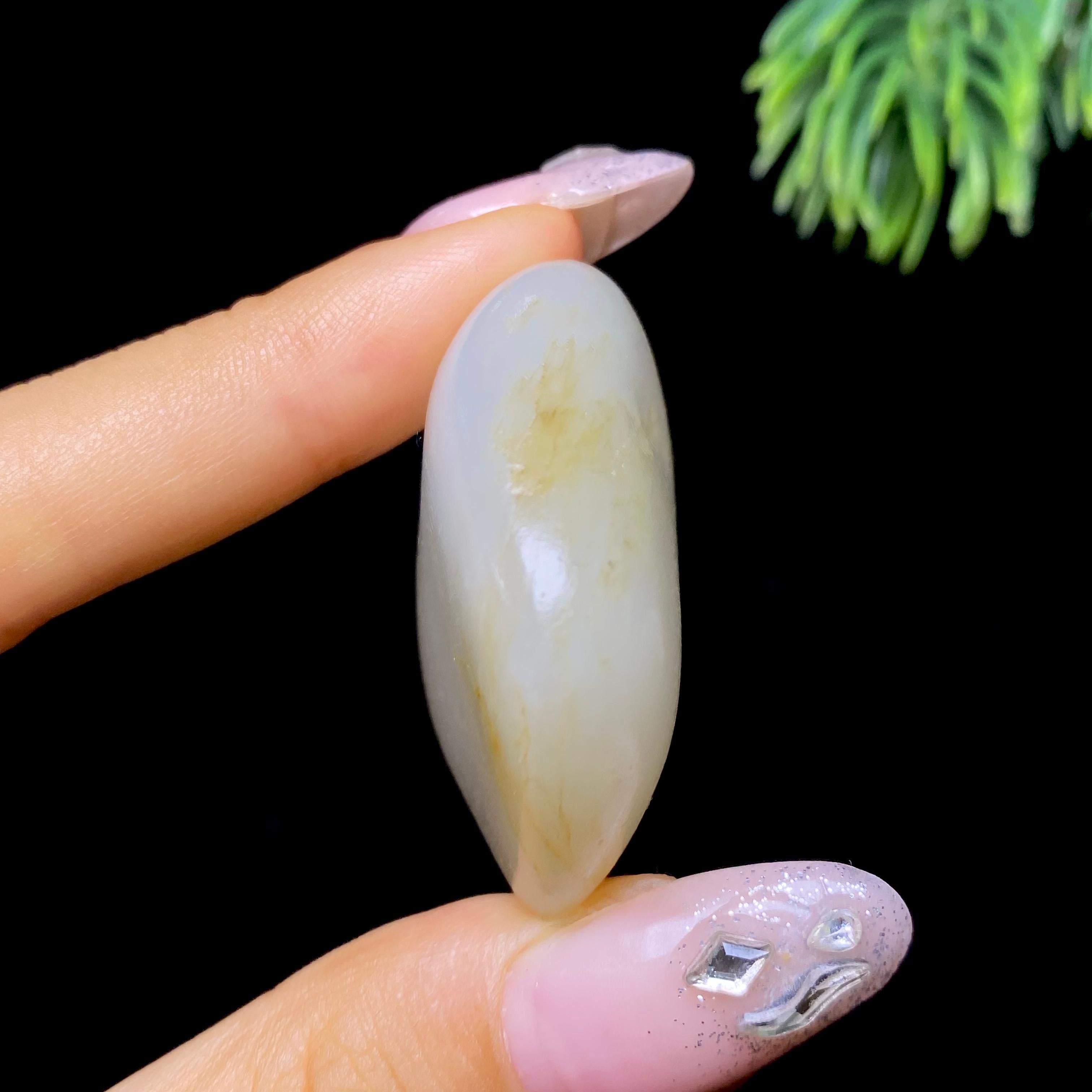 和田玉洒金皮籽料挂件（27.28g）
