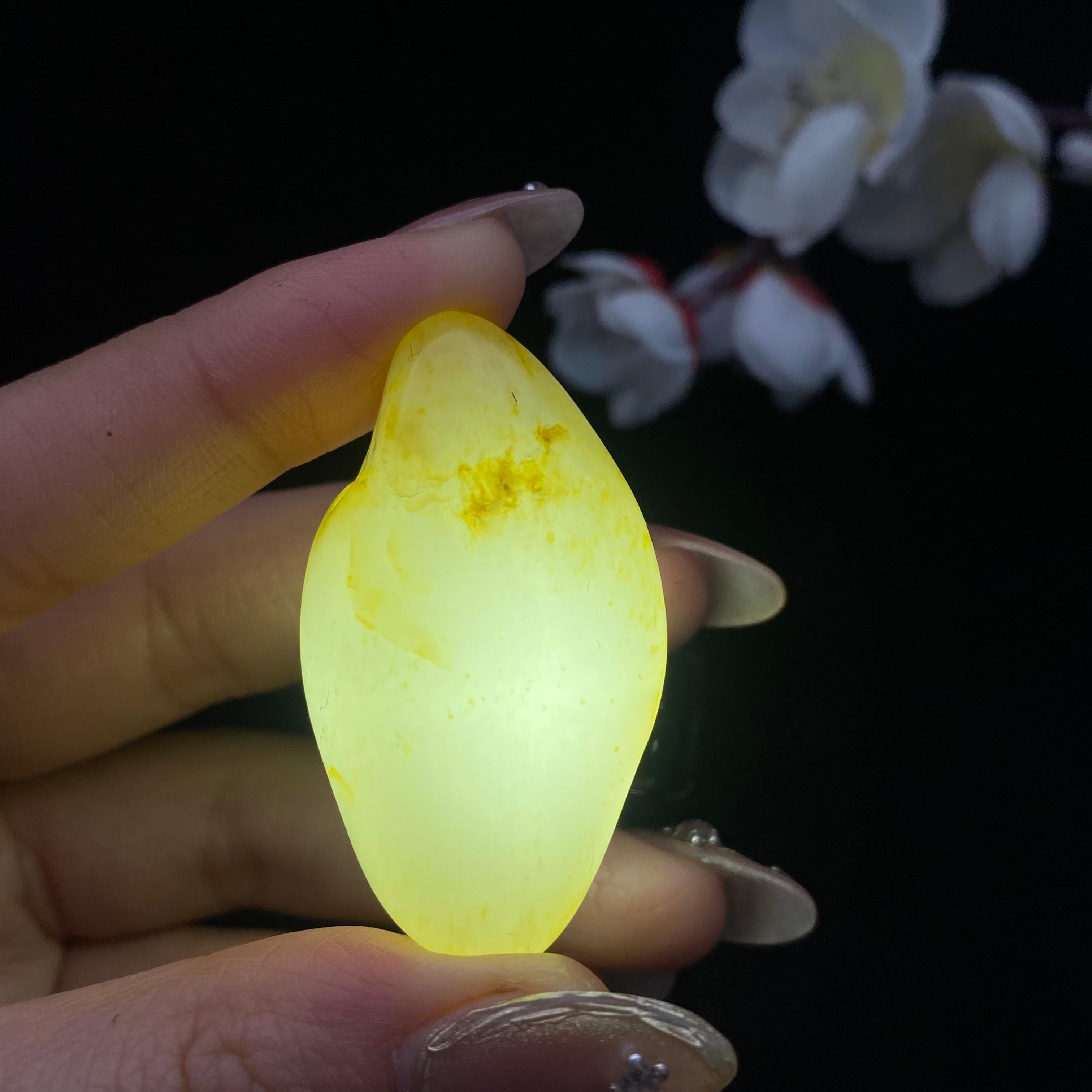 和田玉黄皮籽料原石（25g）