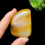 和田玉红沁皮籽料把件（108g）