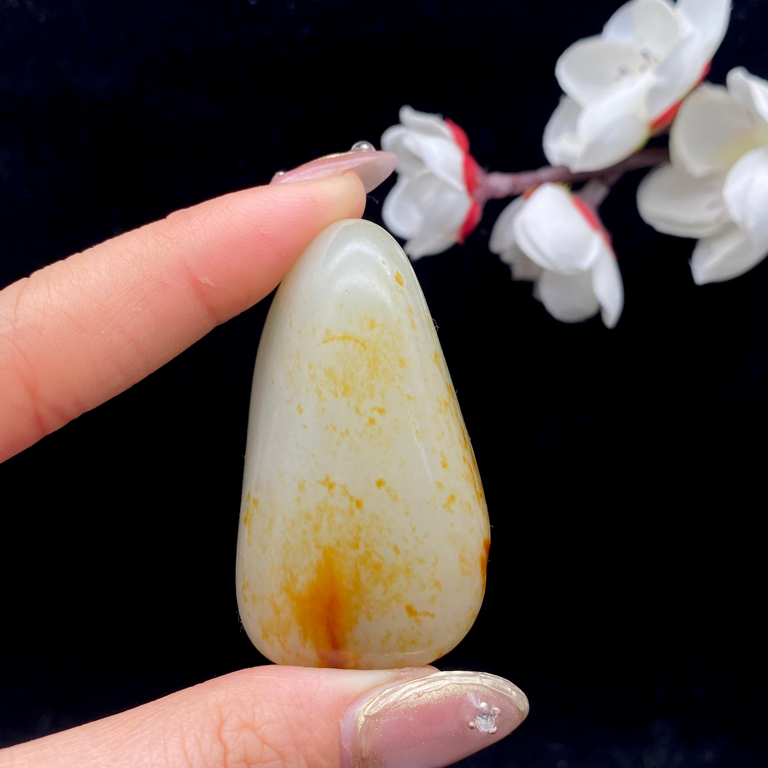 和田玉洒金皮籽料原石（49.8g）