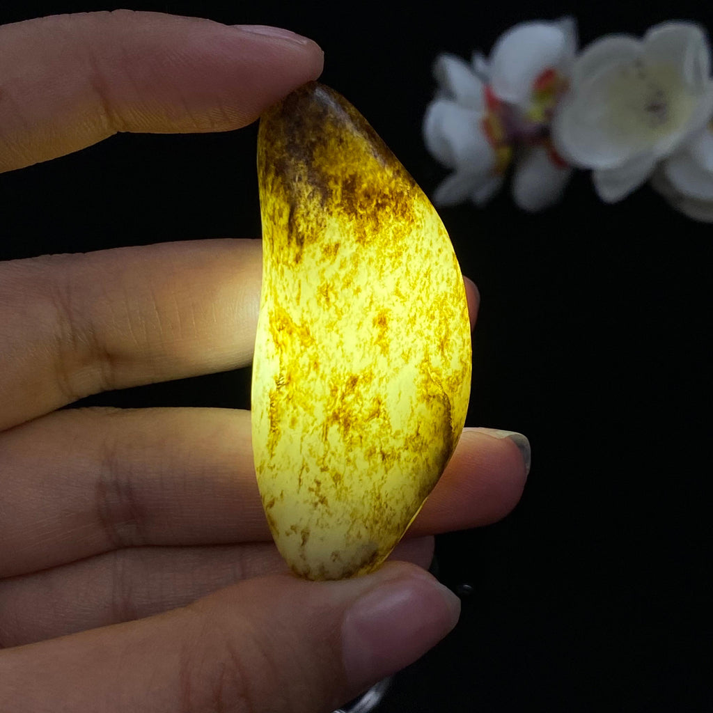和田玉秋梨皮籽料挂件（27.9g）
