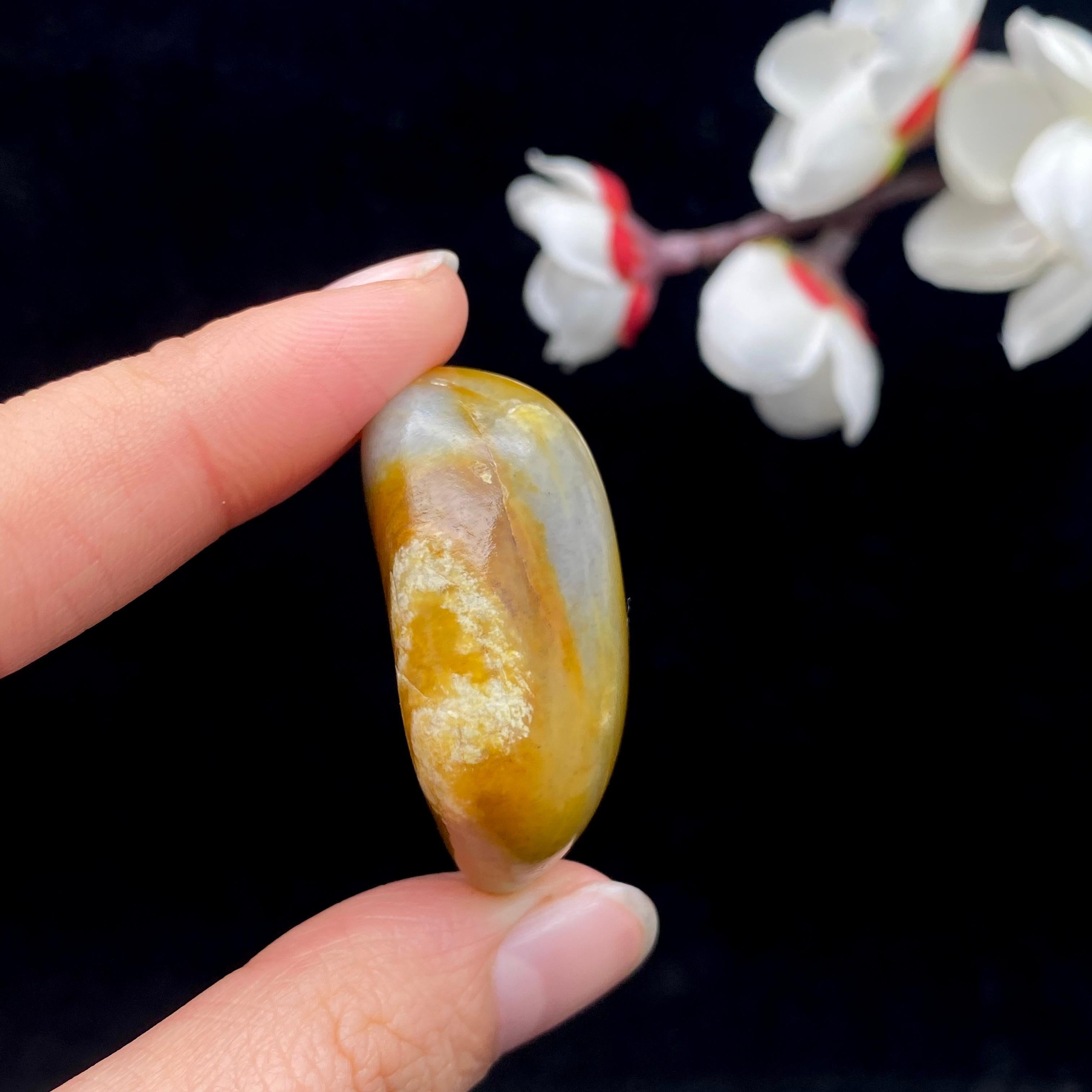 【超值推荐】和田玉黄皮籽料原石（27.2g）