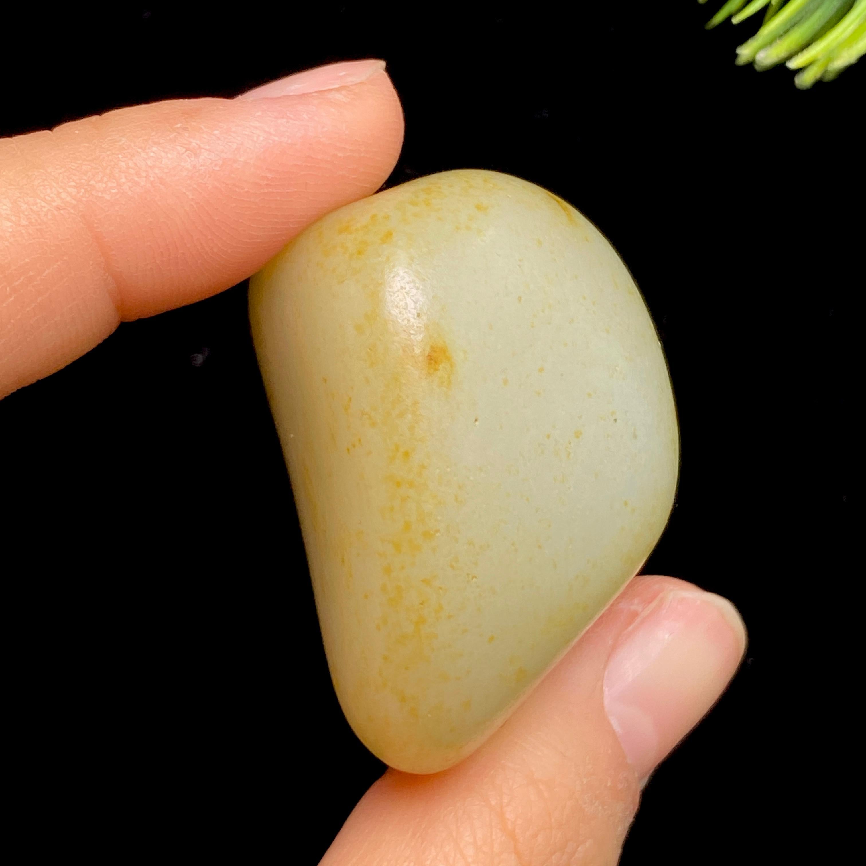 和田玉洒金皮籽料（52.9g）