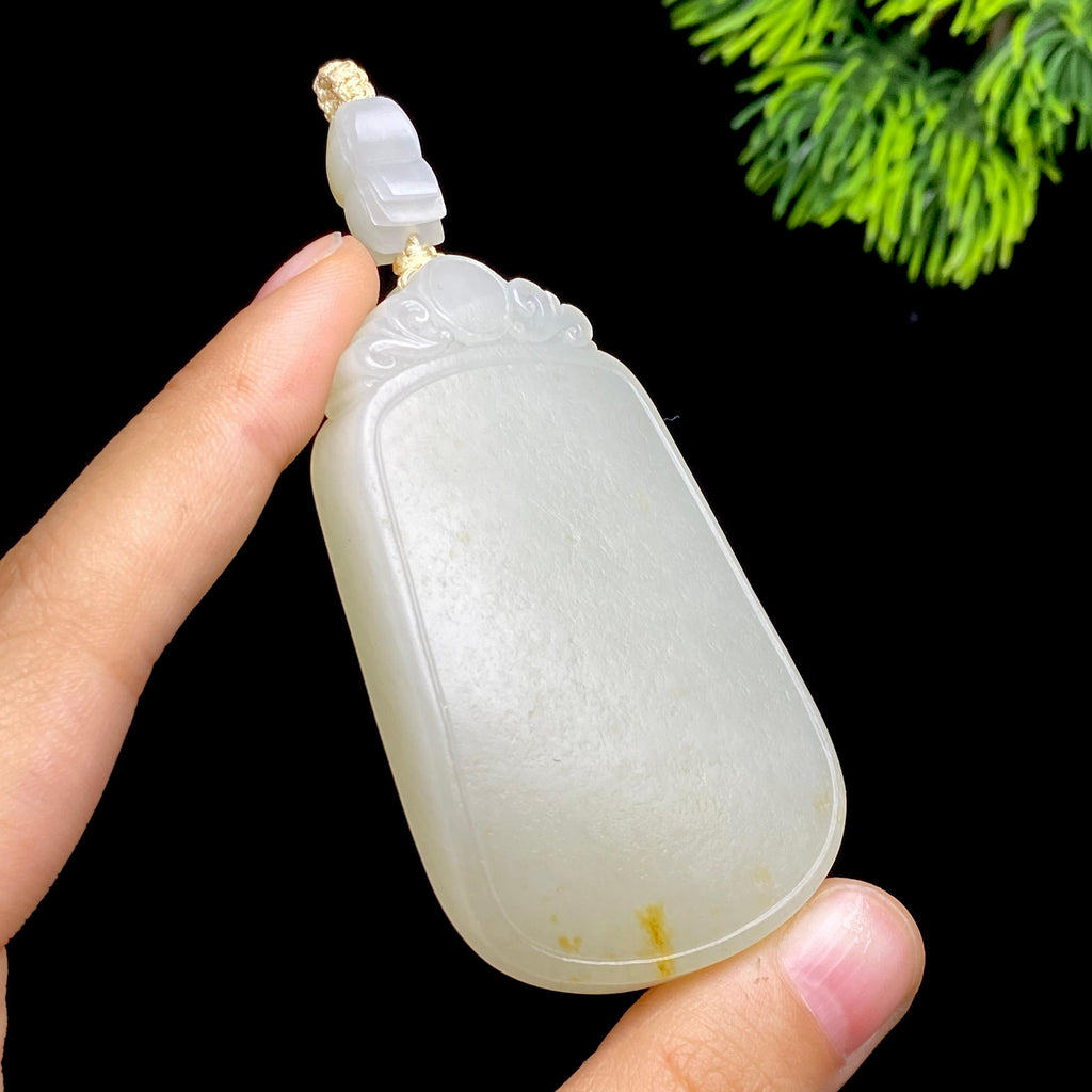 和田玉籽料无事牌（64.8g）