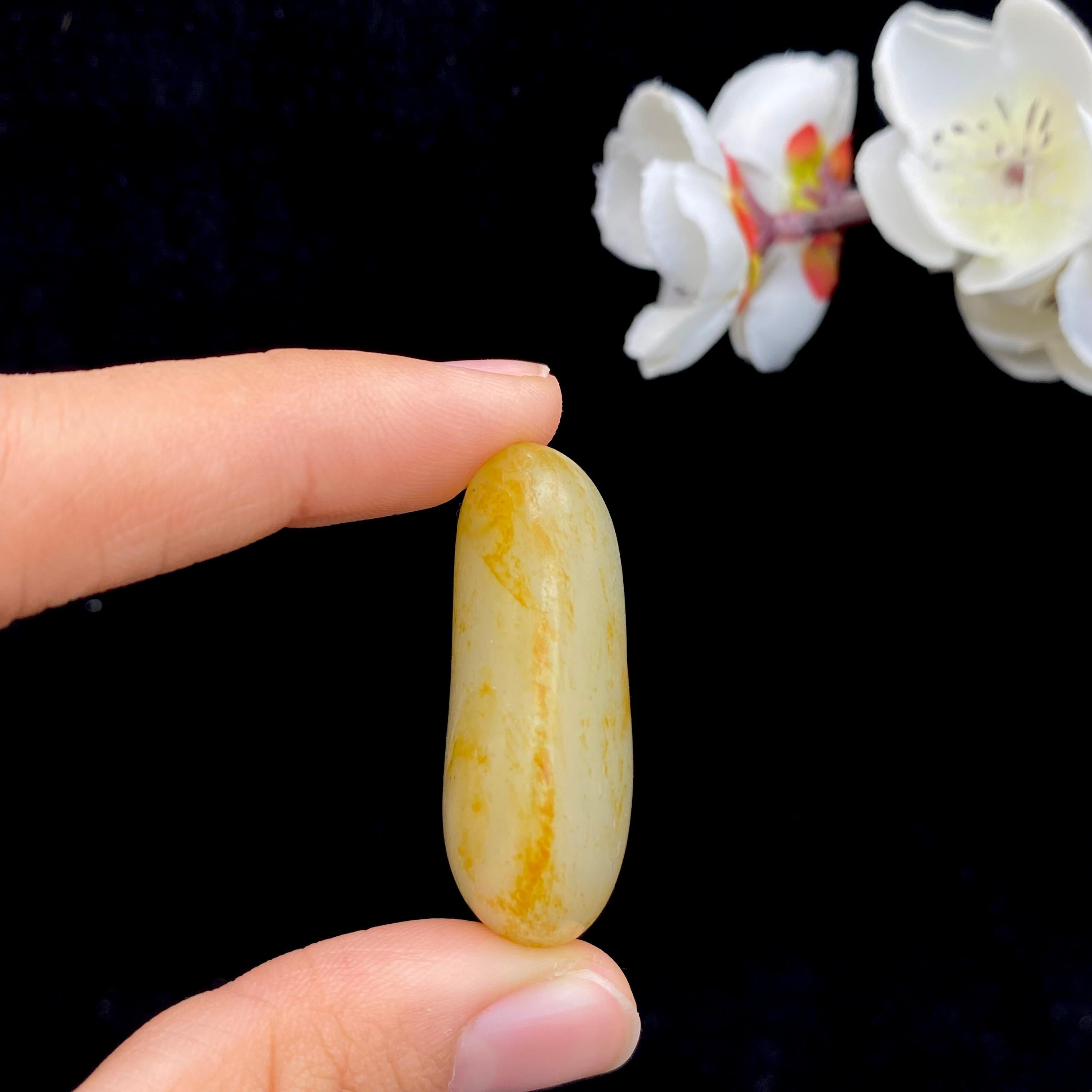 和田玉洒金皮籽料原石（32.2g）