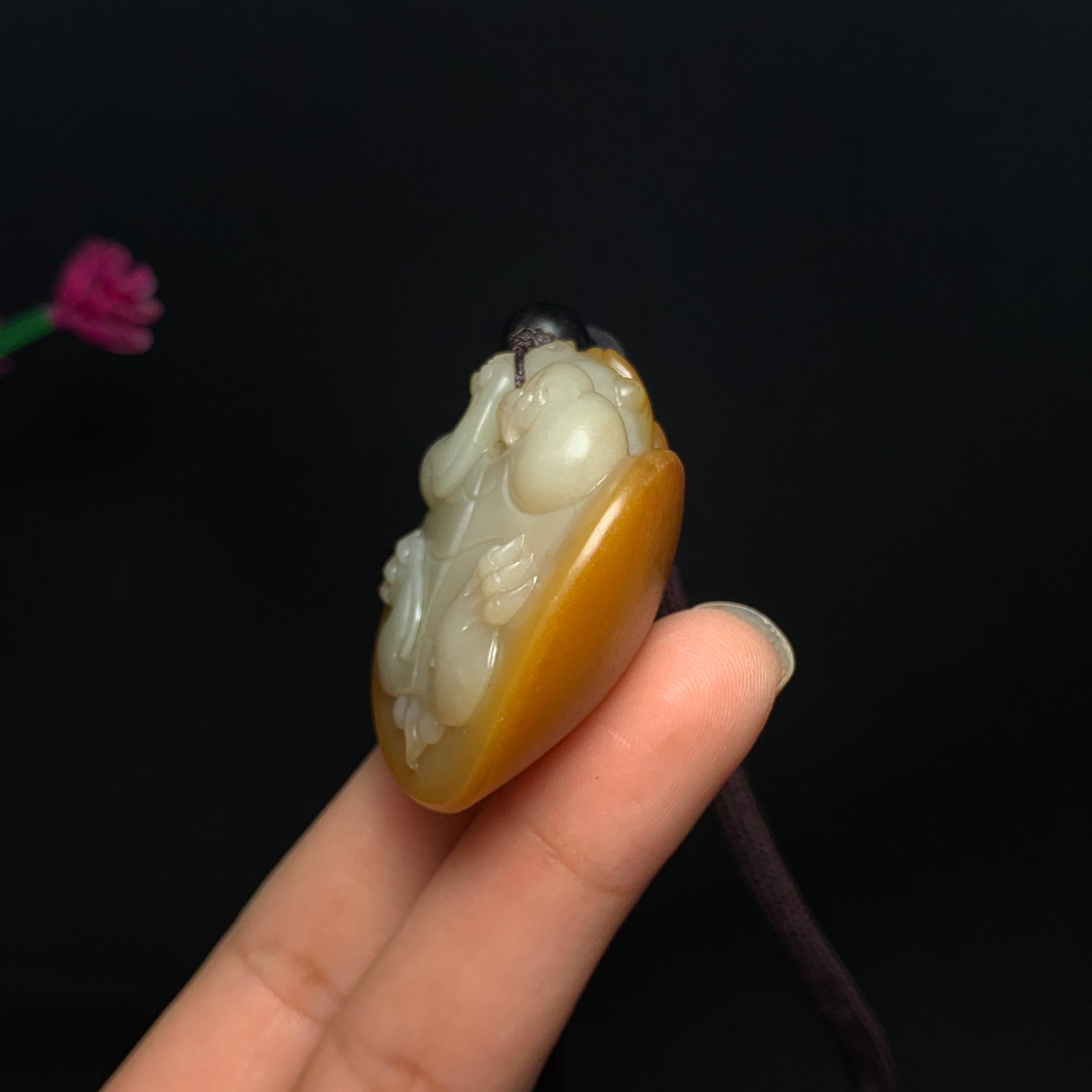 收藏级和田籽料黄沁皮玉龙龟（35.0g） – 厚德载玉