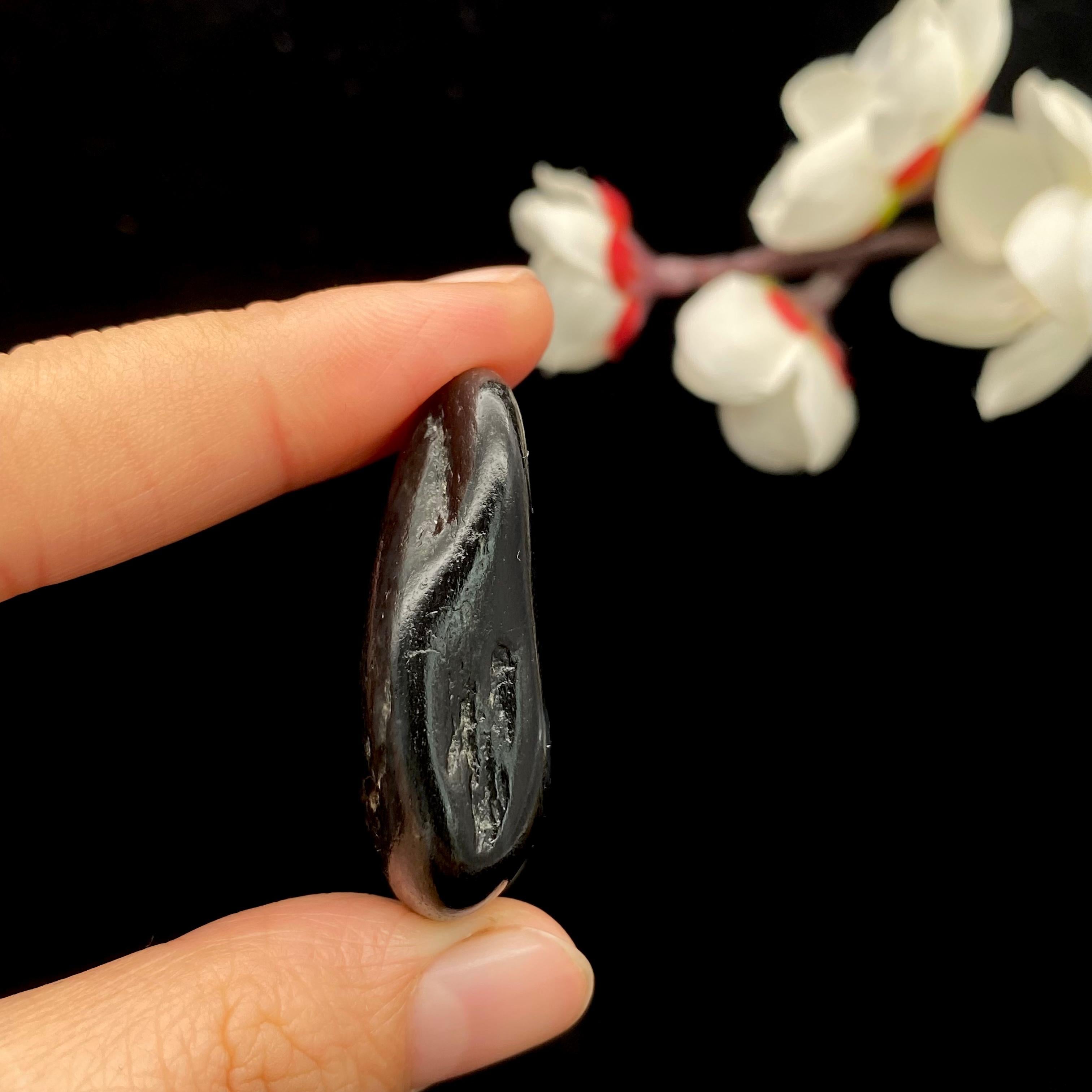 和田玉青花籽料原石（21.2g）
