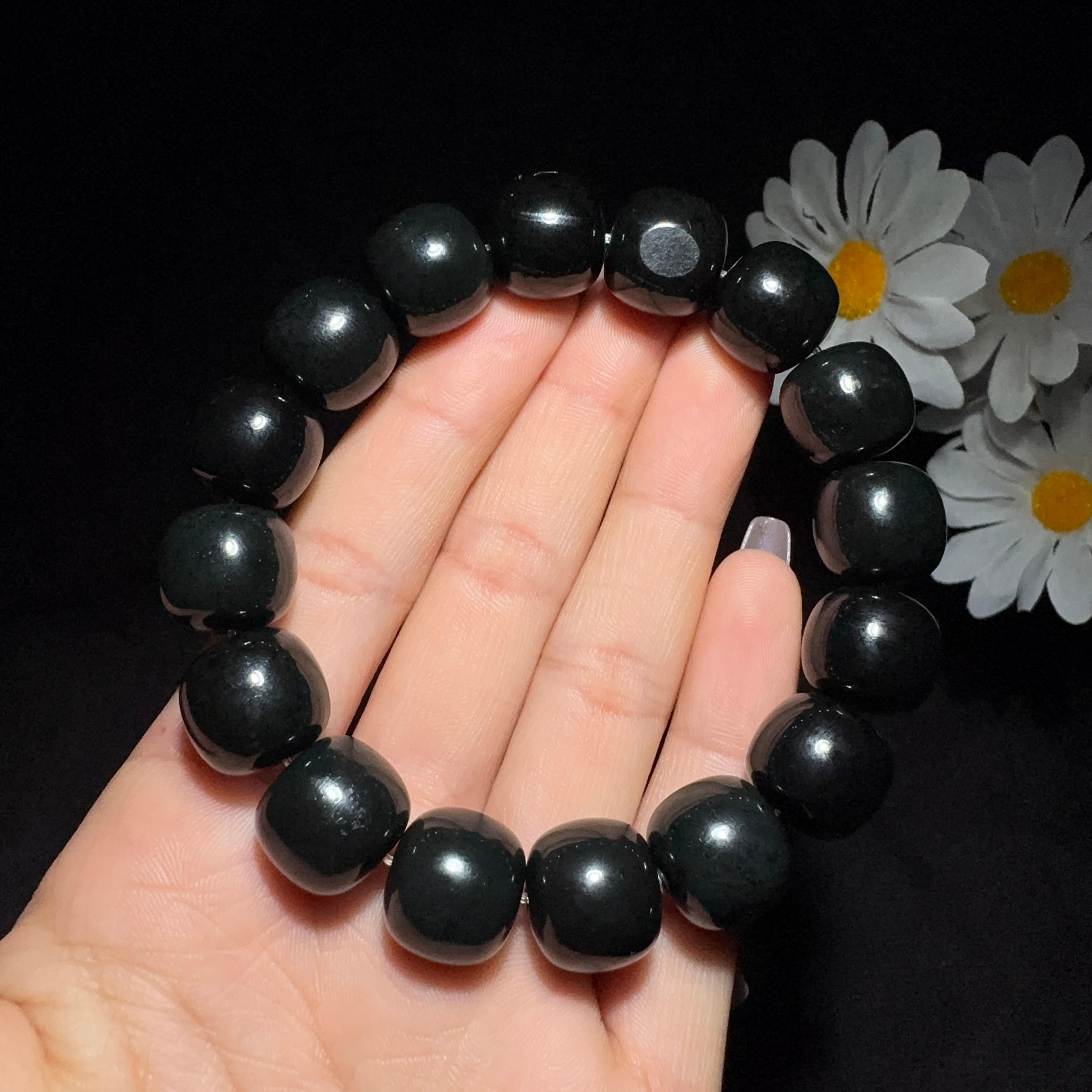 和田玉籽料黑青老型珠手串（76.3g）