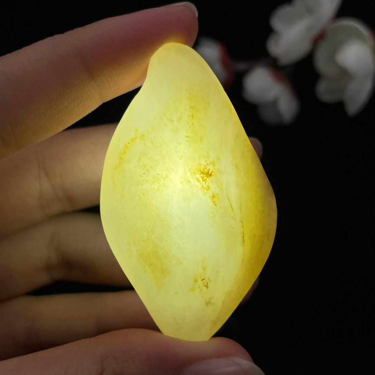 和田玉黄皮籽料（25.3g）