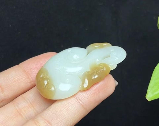 和田玉且末糖羊脂玉玉如意（22.6g）