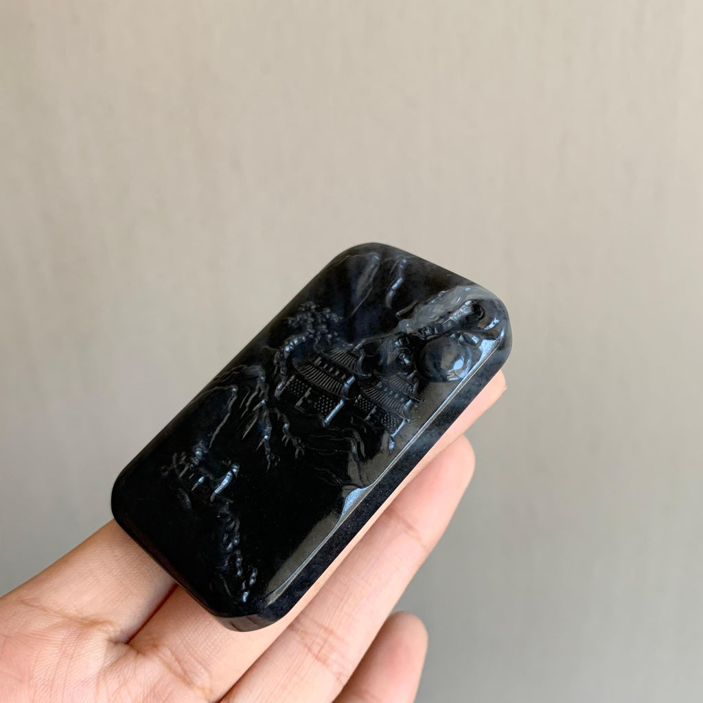 和田玉籽料青花山水牌（63.6g）