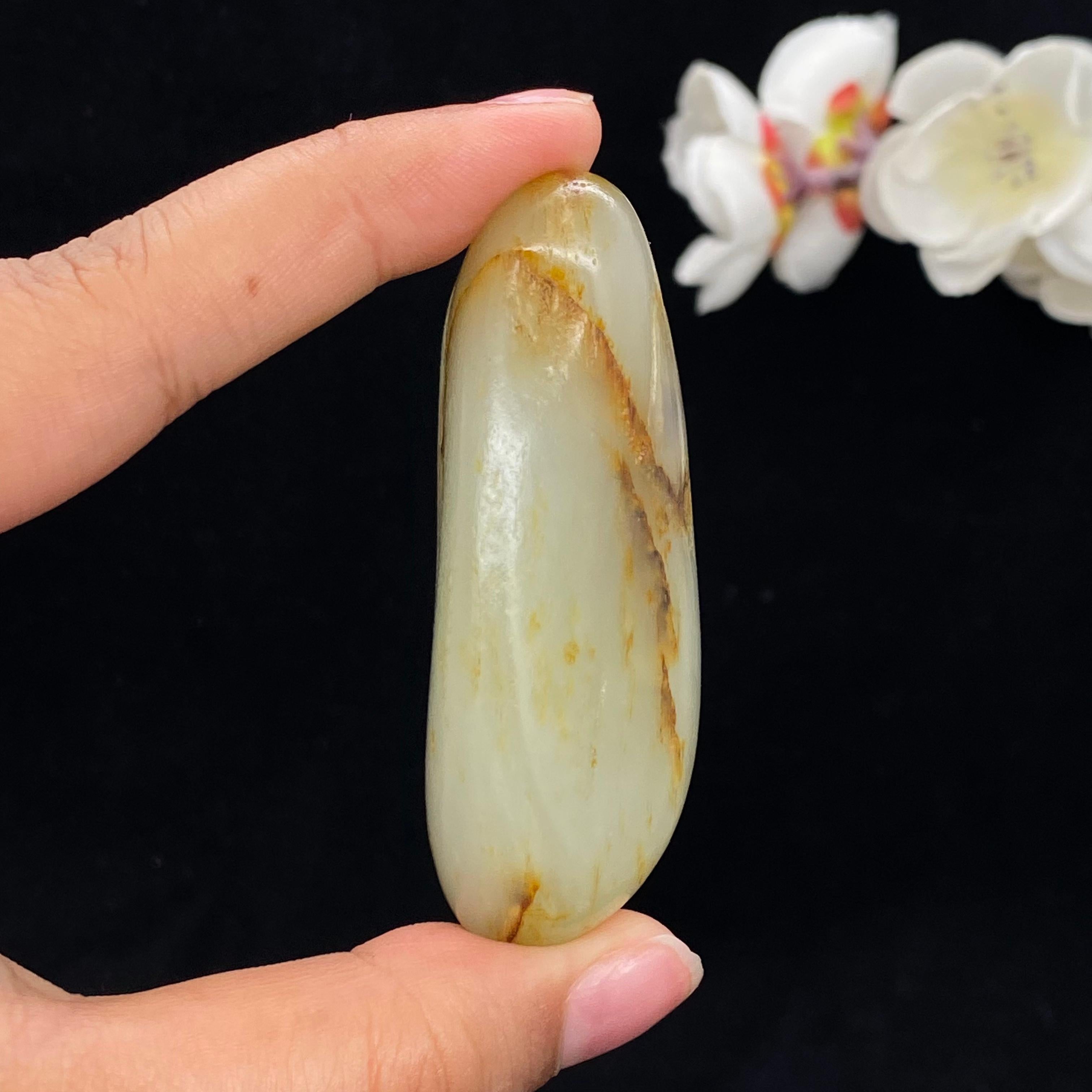 和田玉聚红皮籽料手把件（100g）