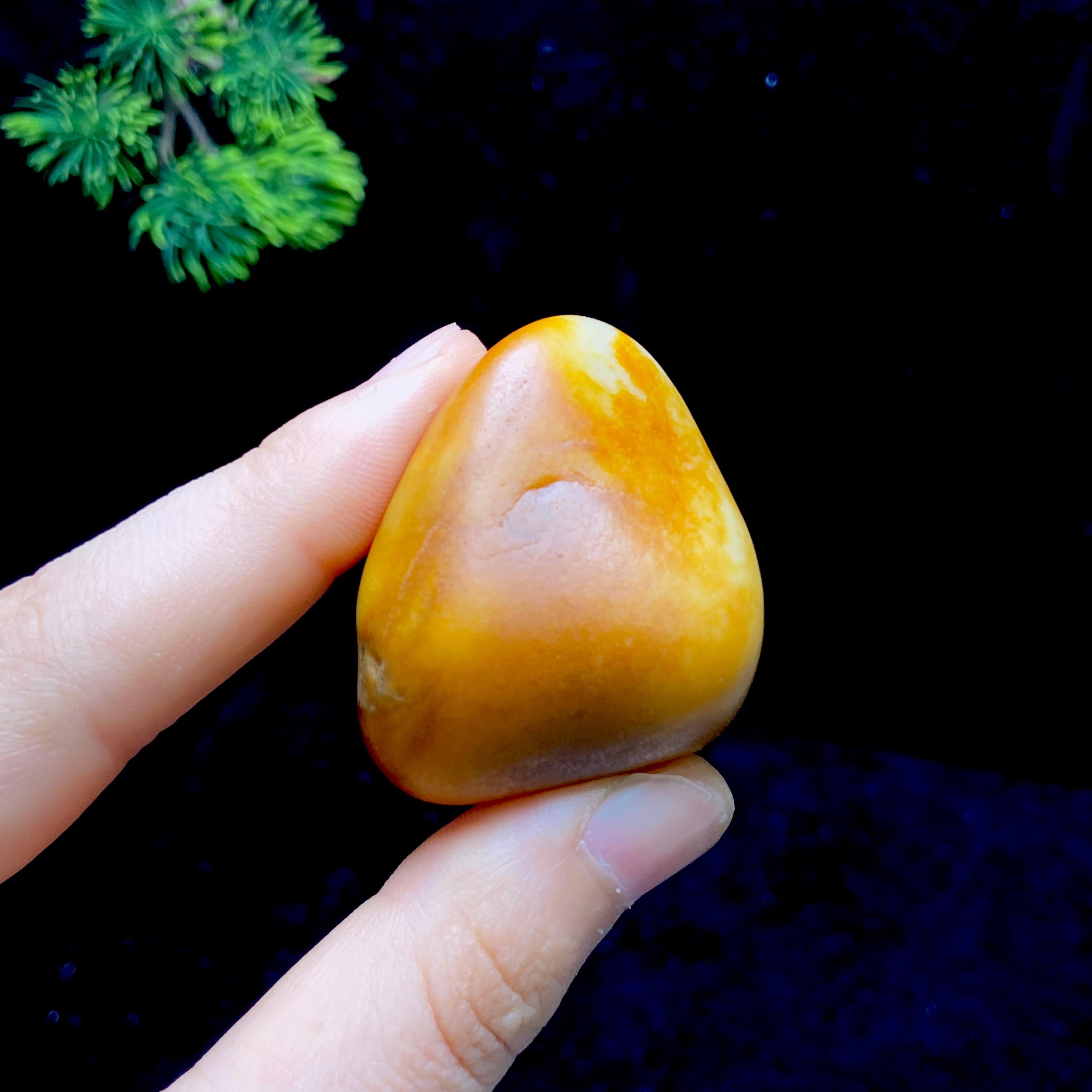 和田玉黄沁皮籽料（56.1g）