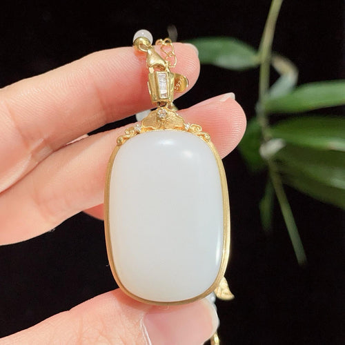 18k金羊脂白玉吊坠01006216（11.6g）
