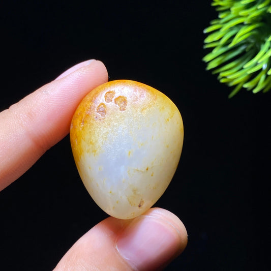 和田玉洒金皮籽料原石（19g）