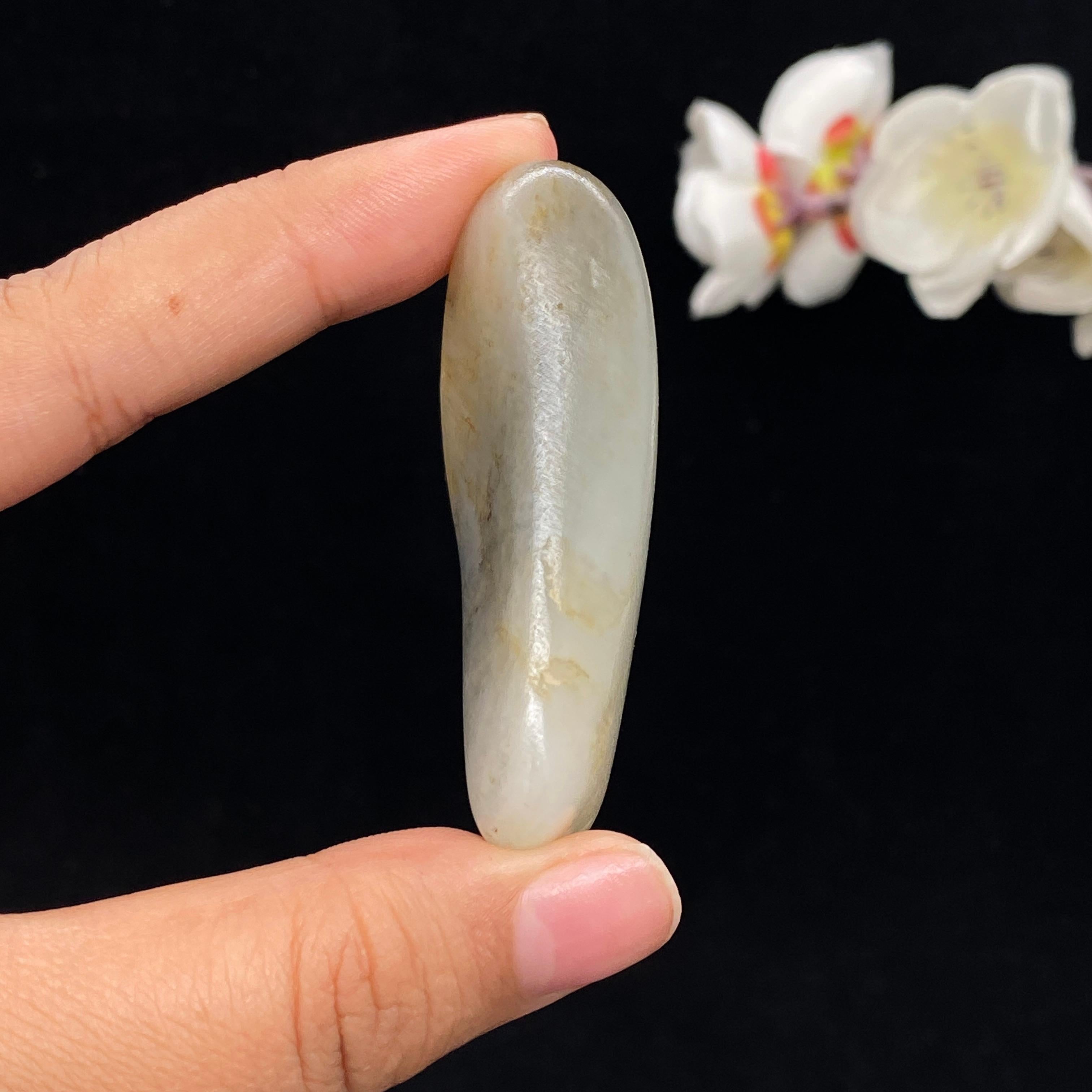 和田玉青花籽料大挂件（53.2g）