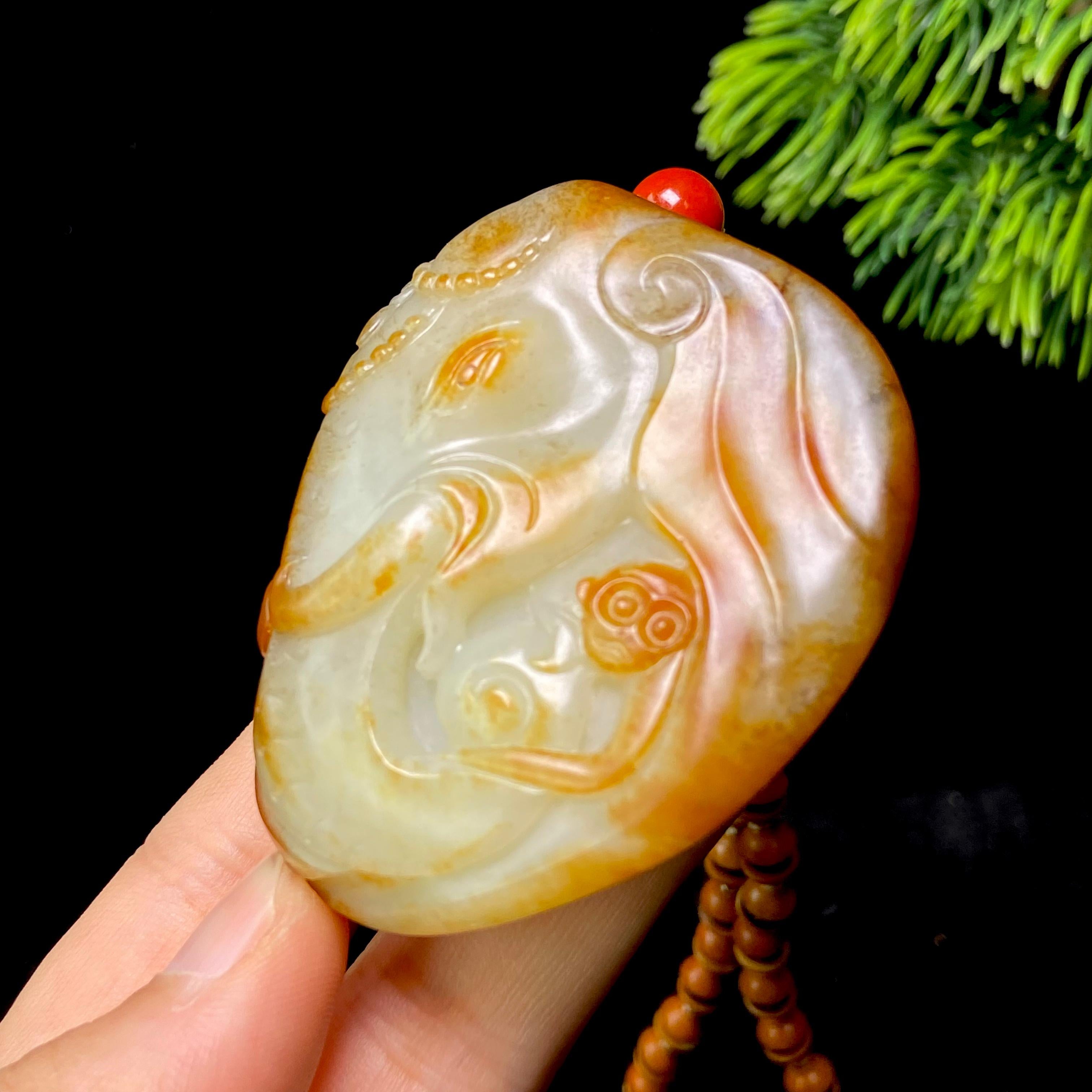 和田玉籽料封侯拜象把件（110.9g）