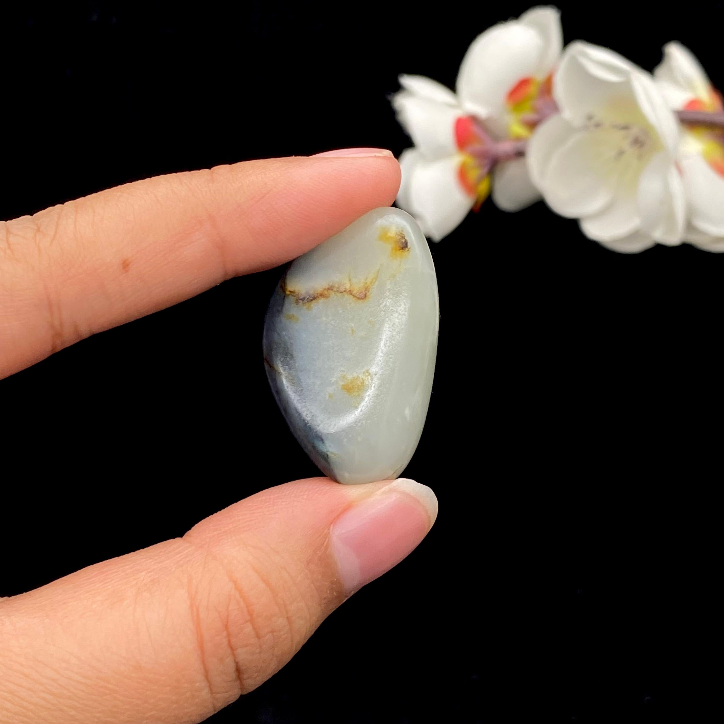 和田玉青花带洒金皮籽料吊坠籽（13.2g）