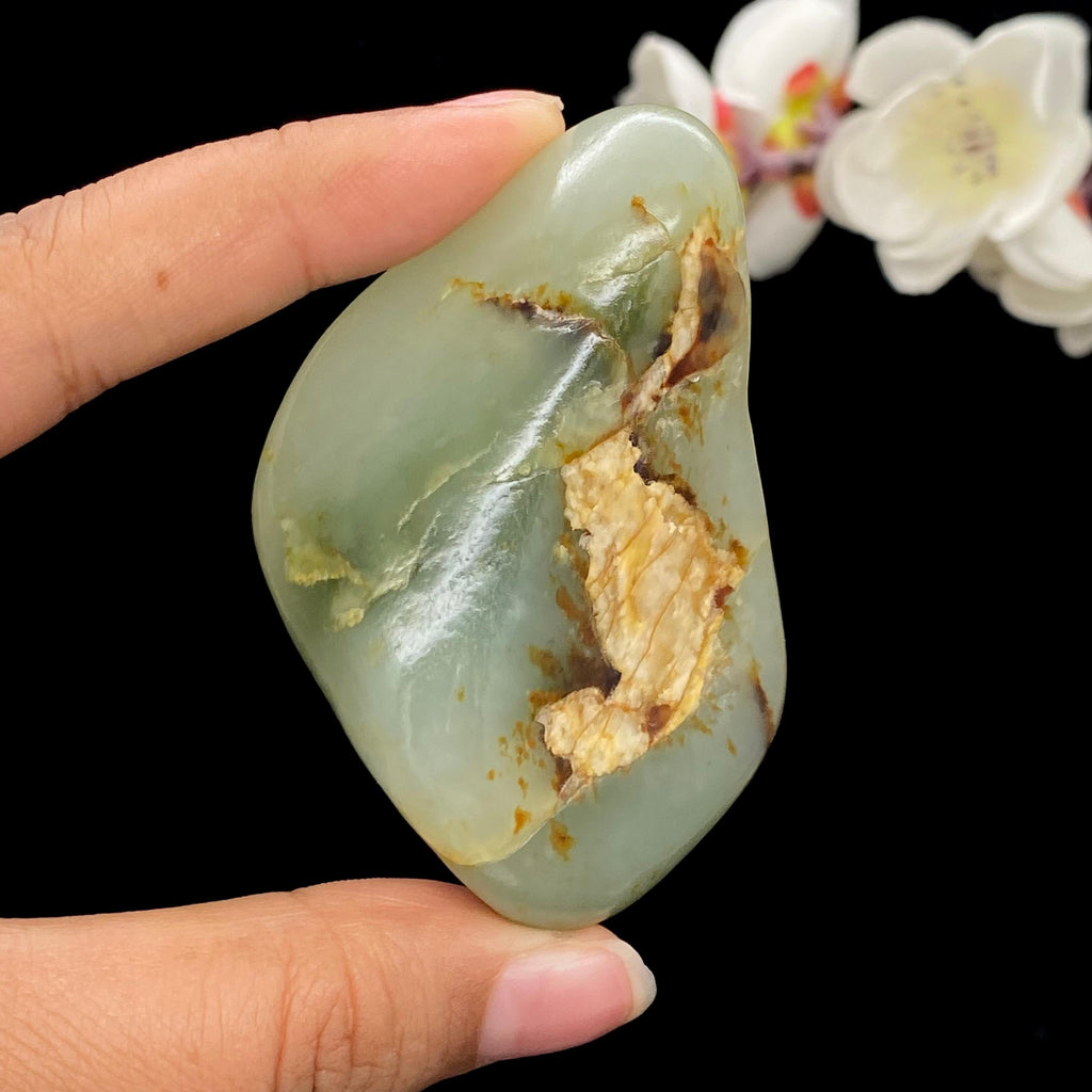 和田玉洒金皮翠青籽料手把件（98.1g）