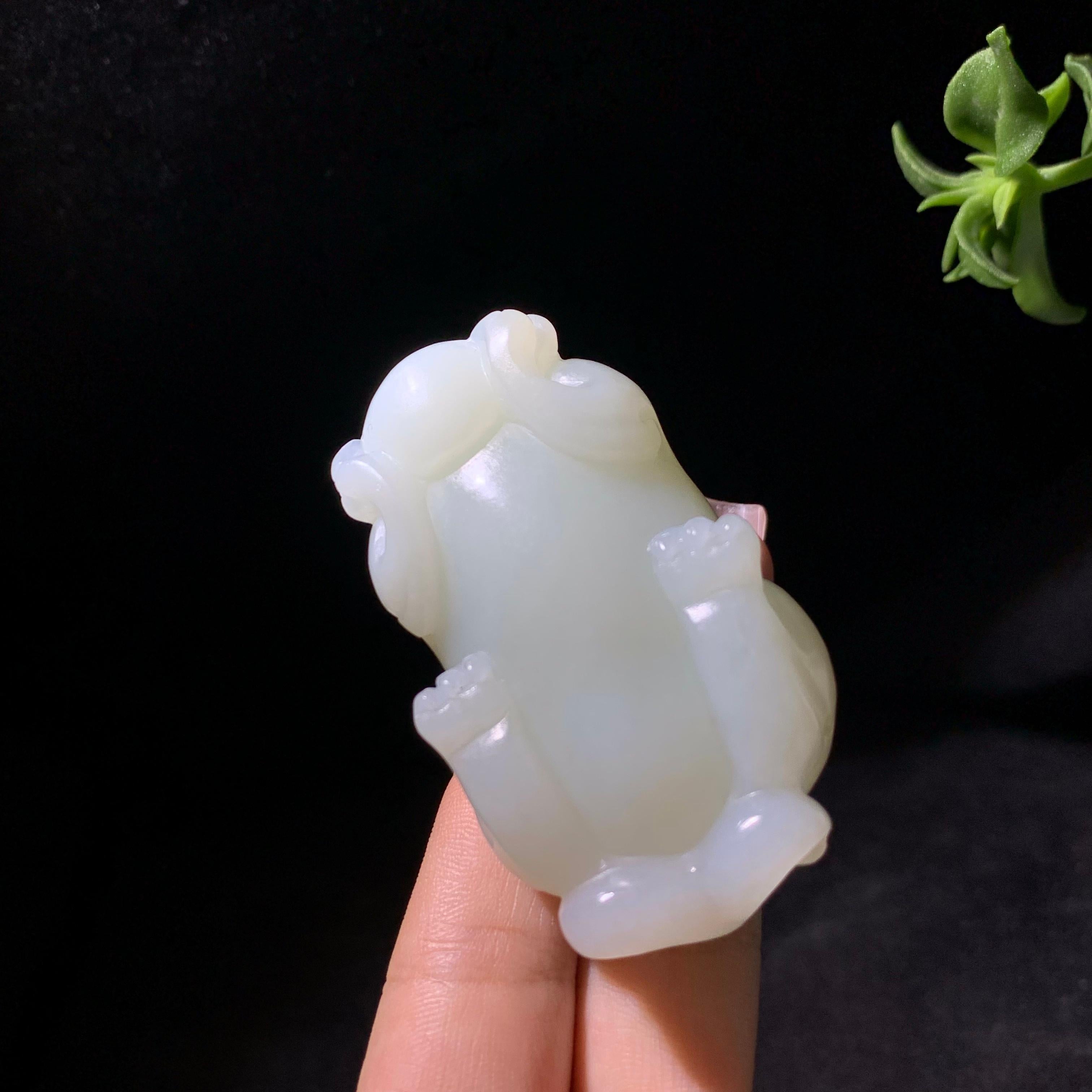 和田山料糖白玉貔貅手把件（115.3g）