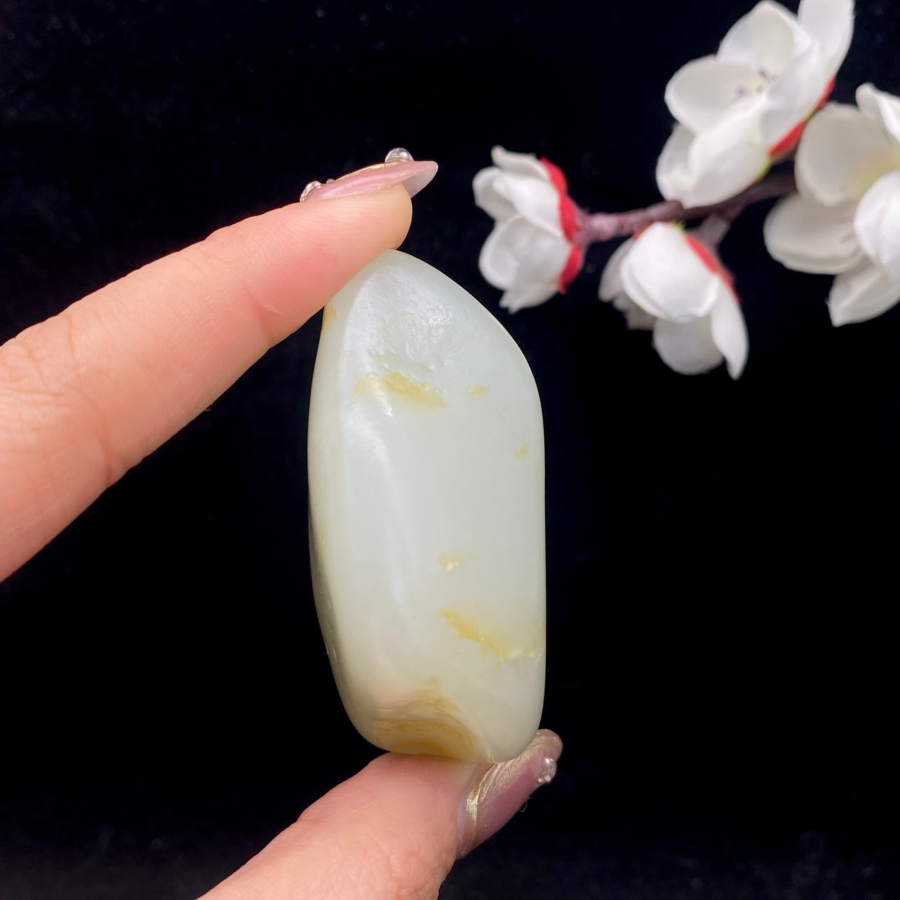 和田玉洒金皮籽料手把件（77.7g）