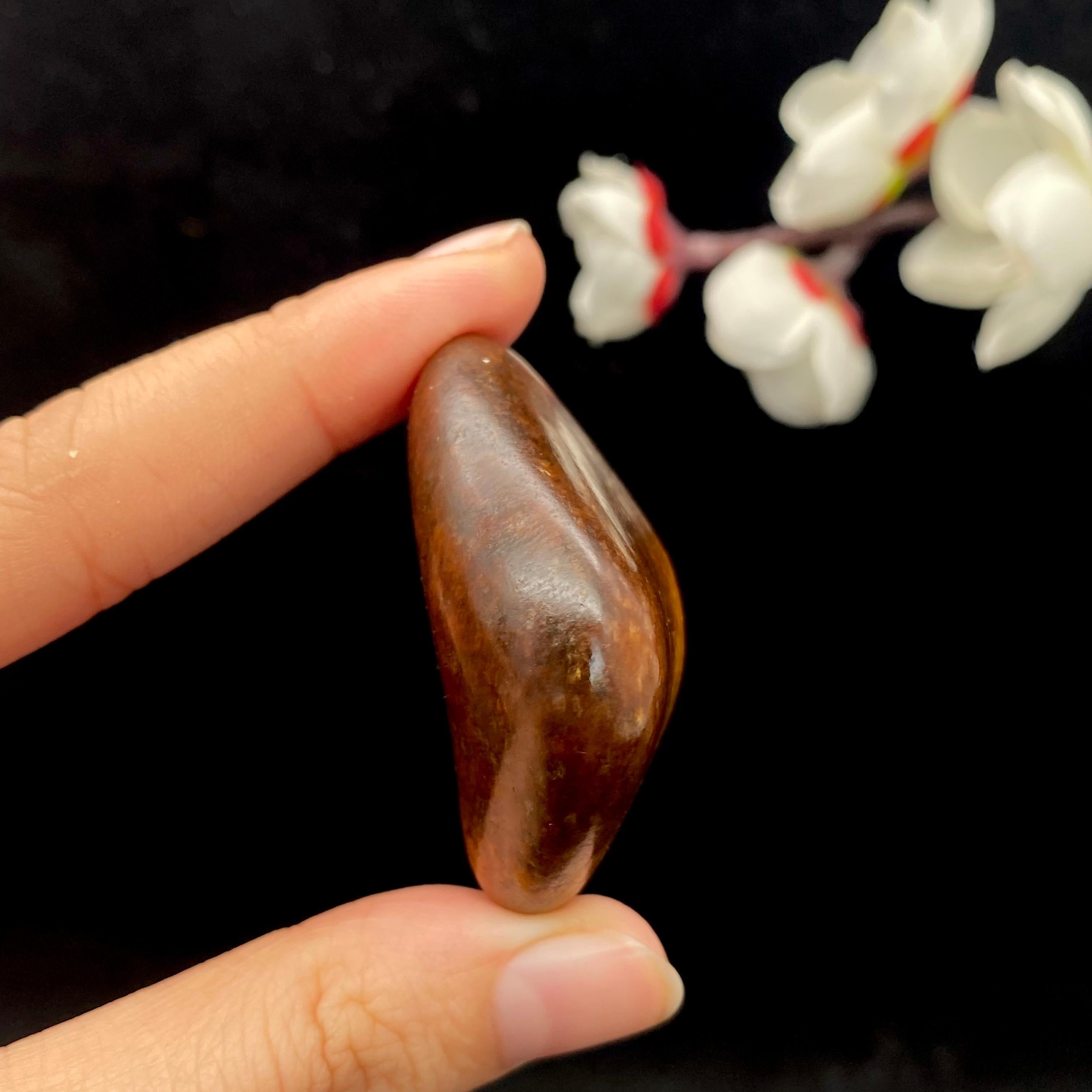 和田玉红沁皮籽料原石（43.9g）