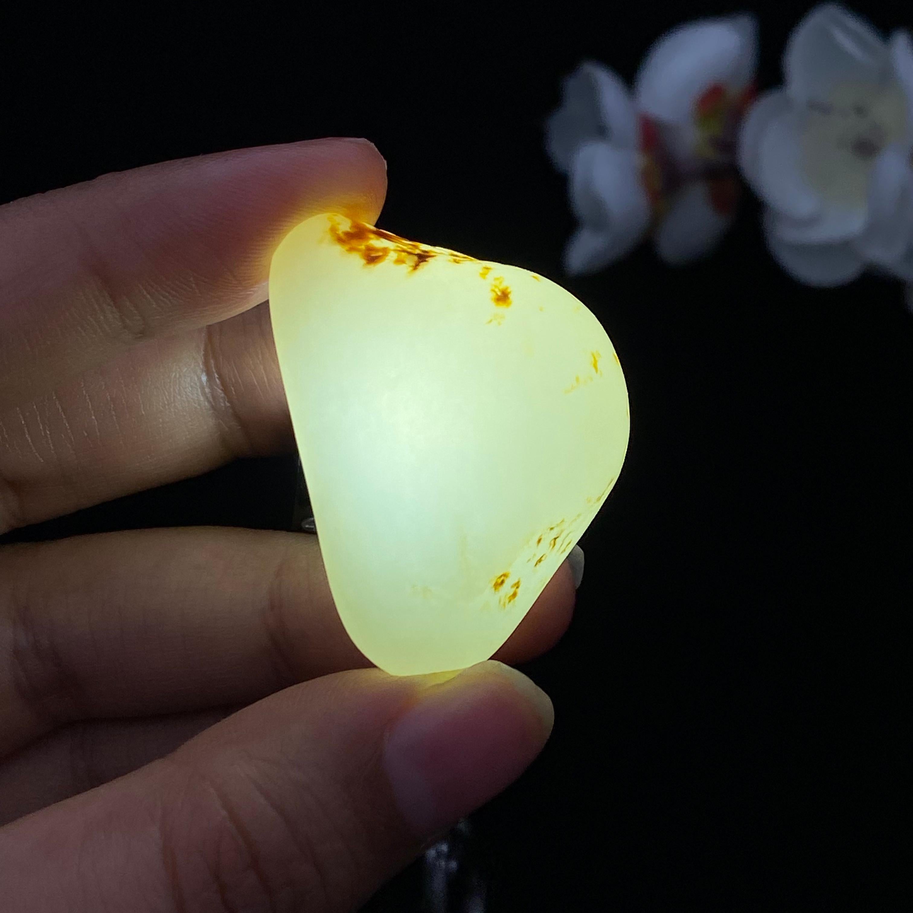 和田玉洒金皮籽料挂件（22.3g）