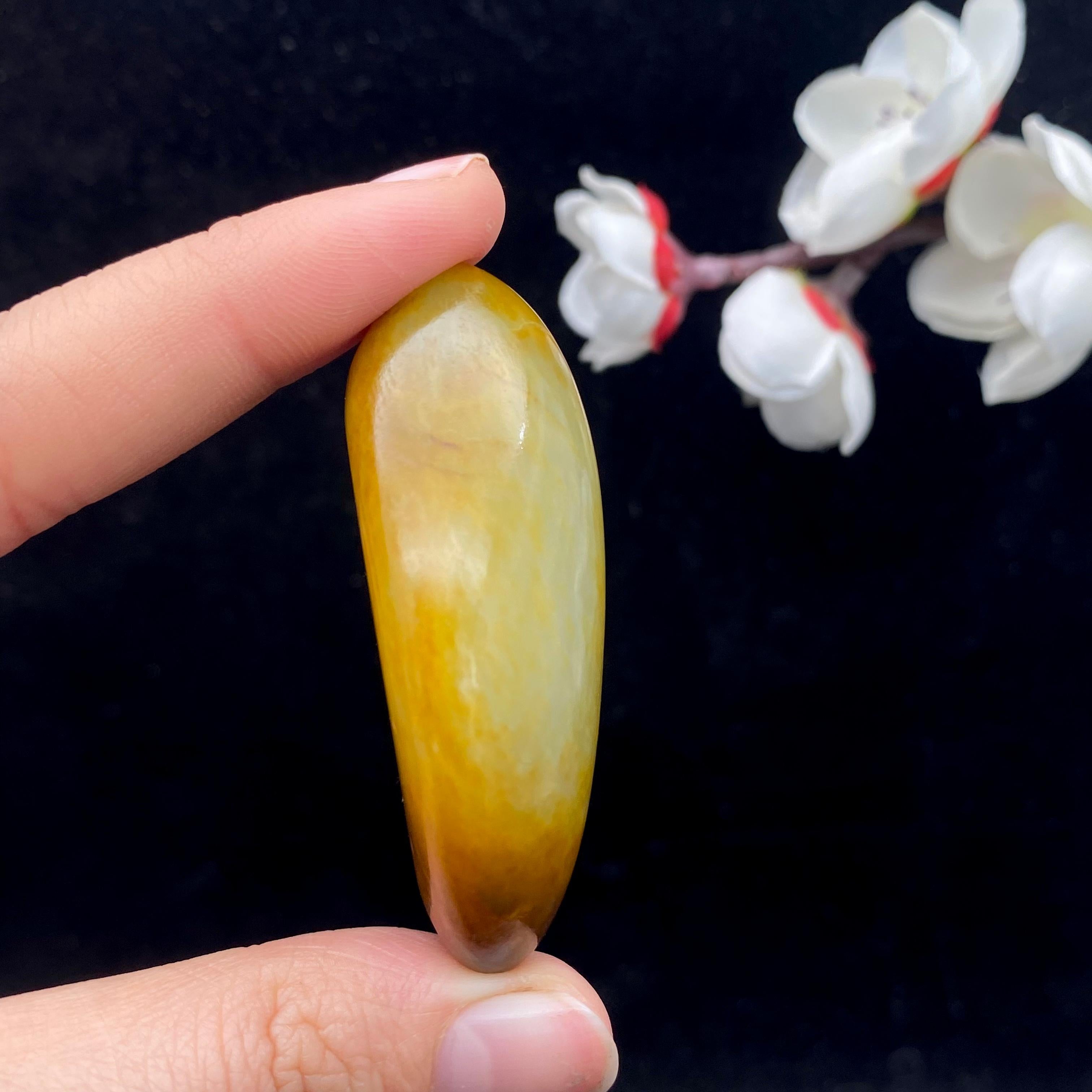 和田玉聚黄皮籽料挂件（36.9g）