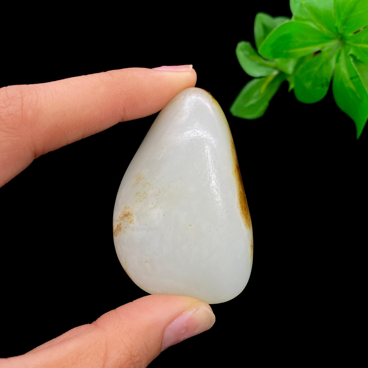和田玉秋梨皮籽料手把件（69.2g）