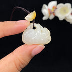 和田玉洒金皮籽料【如意】吊坠（8.3g）