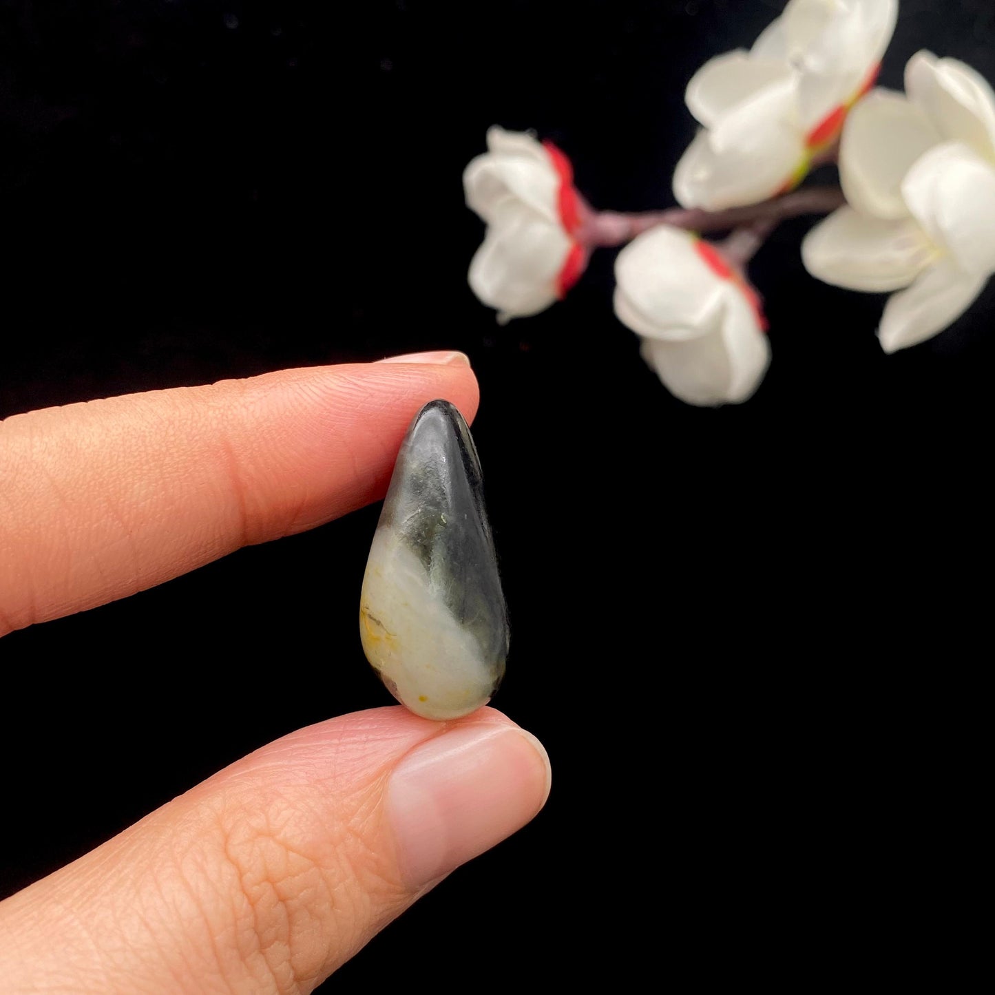 和田玉青花籽料原石（6.1g）