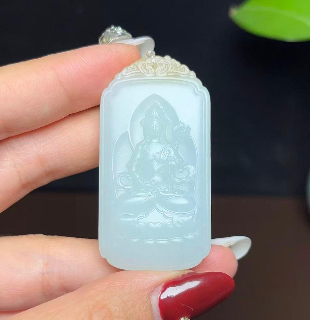 新疆和田玉且末糖白观音牌（28.9g）