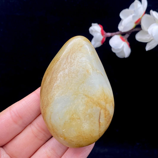 和田玉黄皮籽料原石（98.8g）