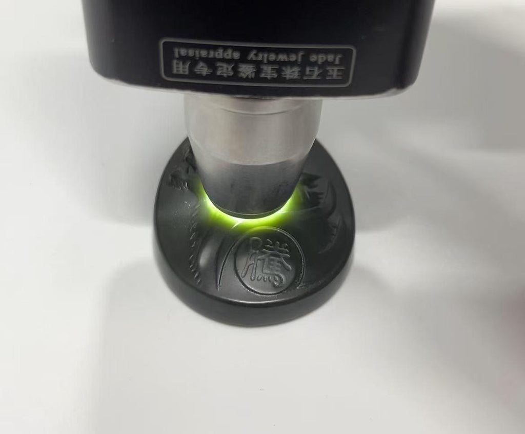 新疆和田玉黑青狼图腾（29.9g）