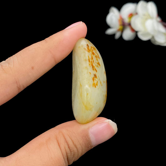 和田玉洒红皮籽料挂件（29.3g）