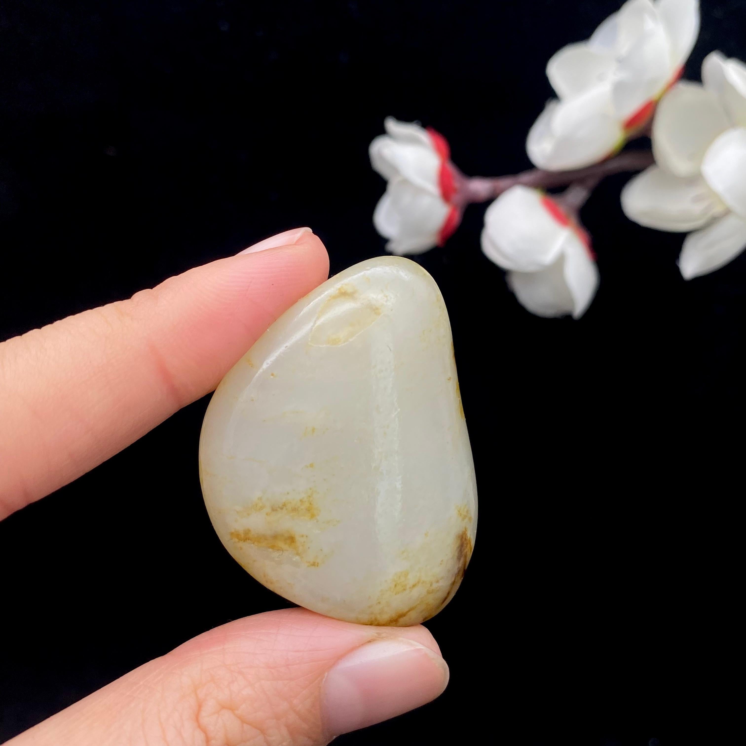 和田玉洒金皮籽料原石（28.3g）