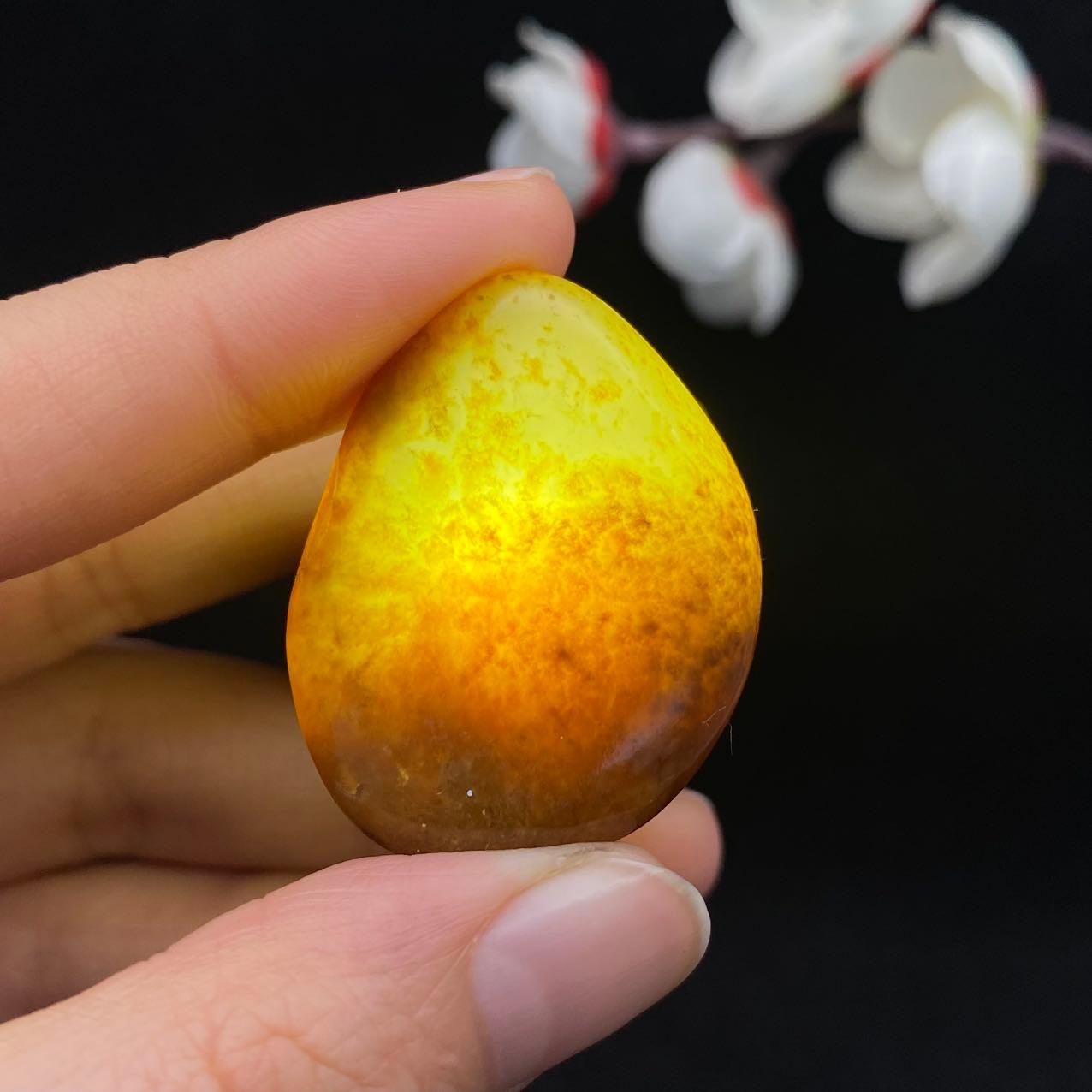 和田玉聚黄皮籽料吊坠籽（15.6g）