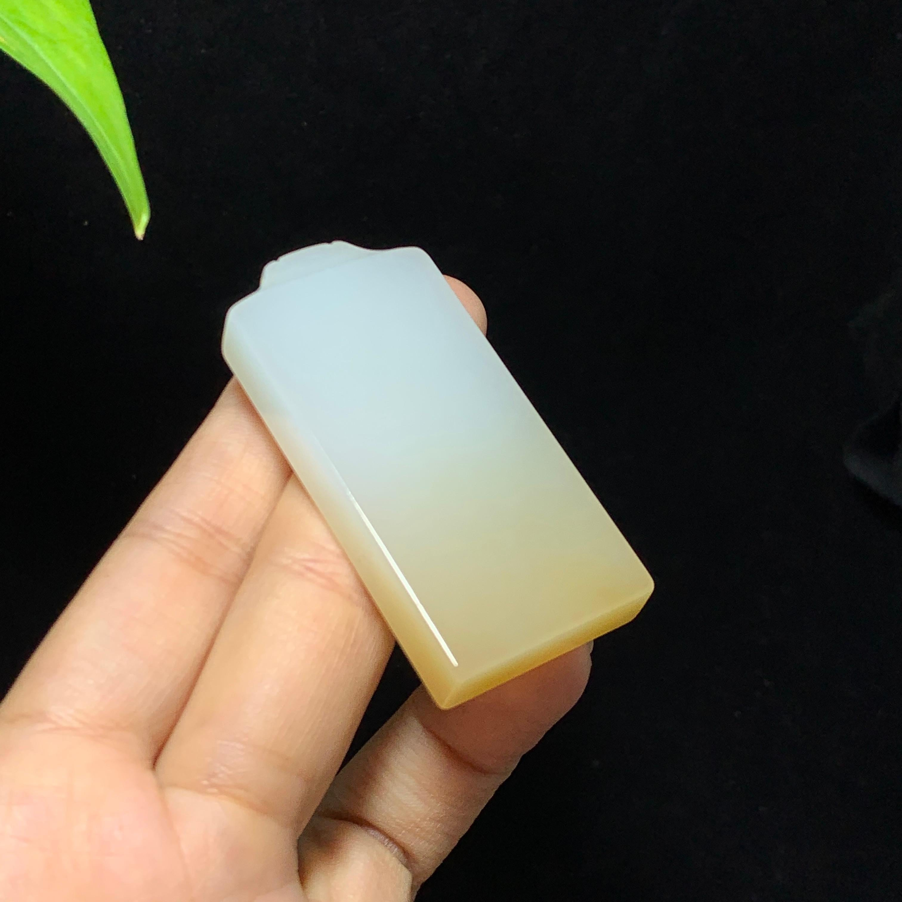 和田山料糖白玉无事牌挂件（39.7g）