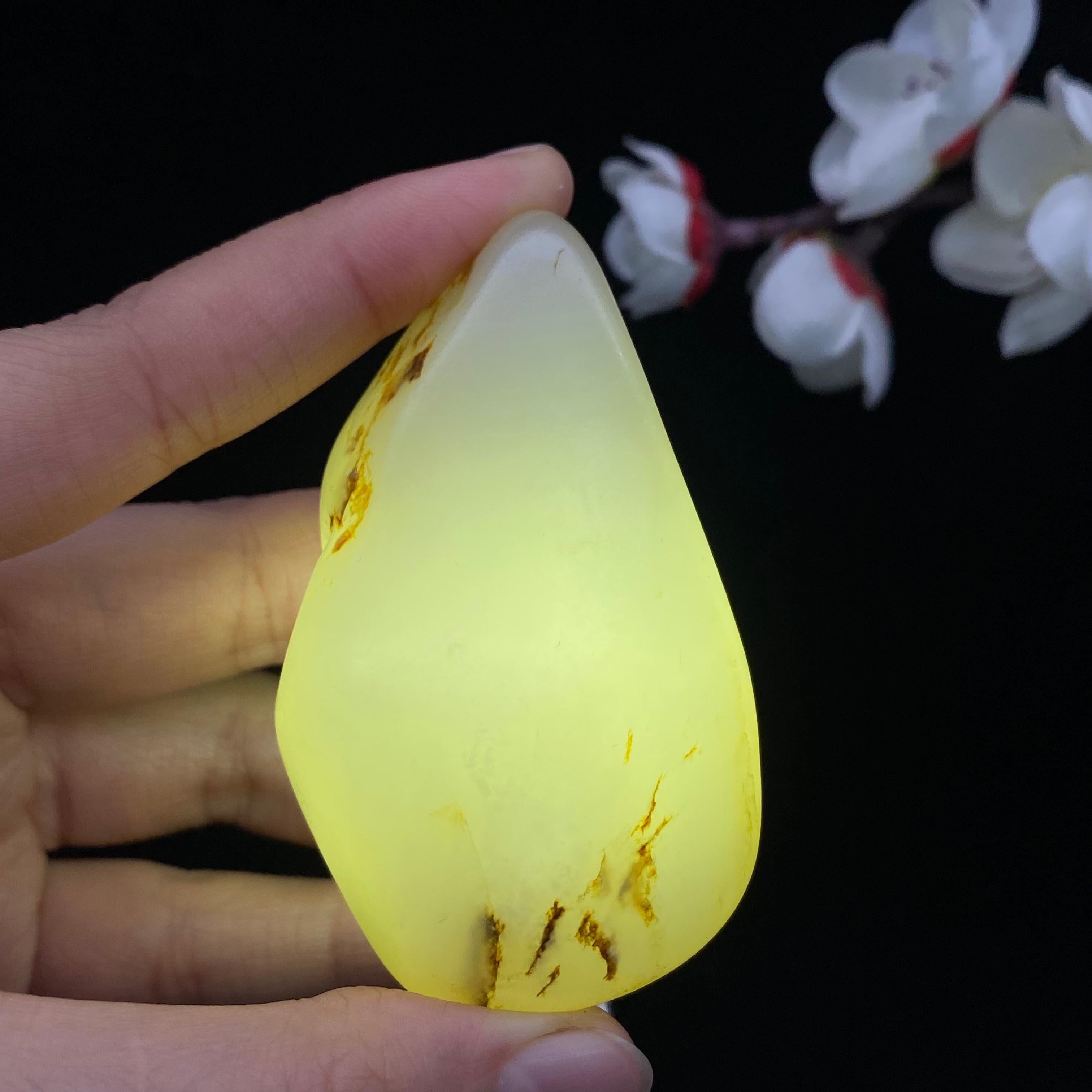 和田玉洒金皮籽料原石（87.2g）