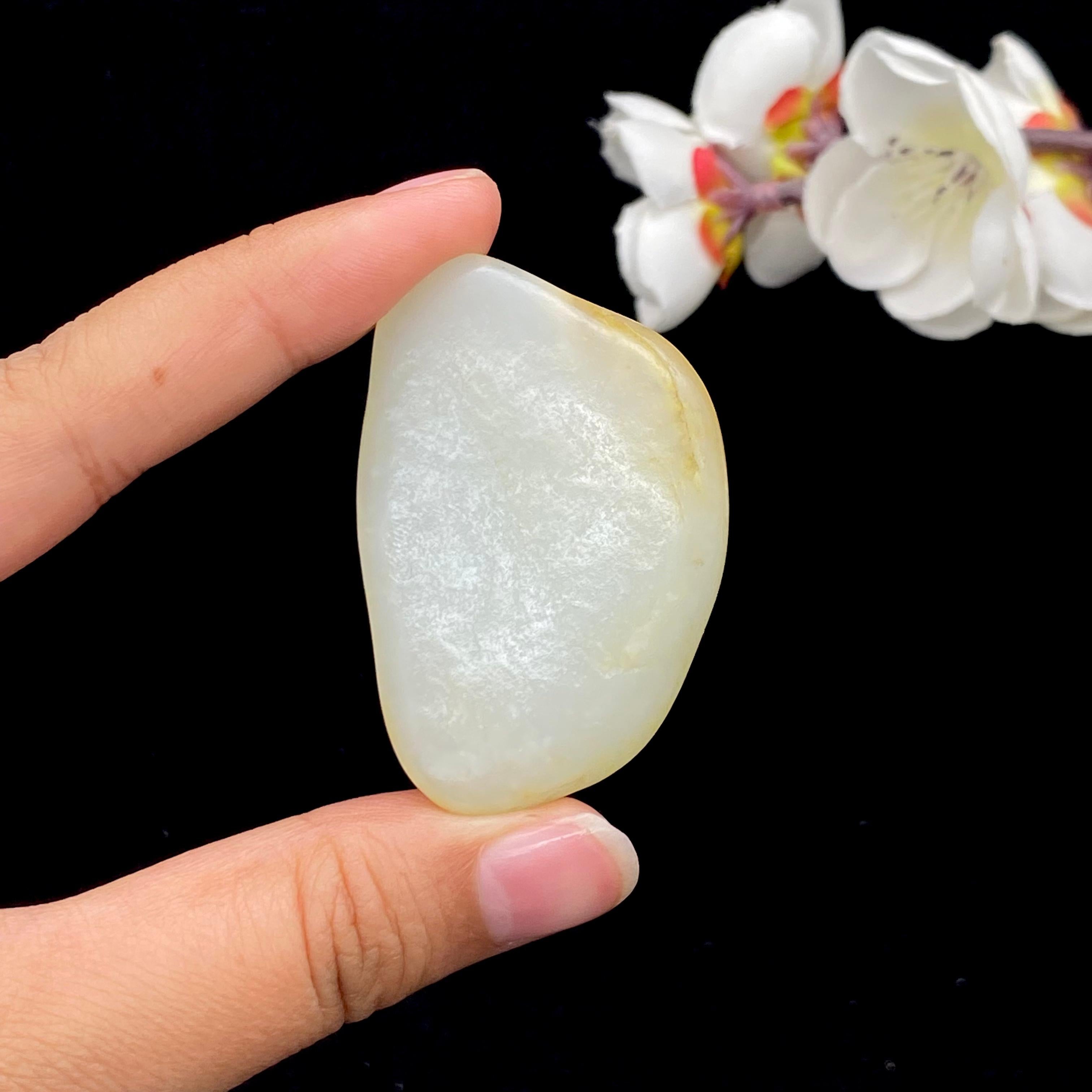 【超值推荐】和田玉黄皮籽料（30.9g）