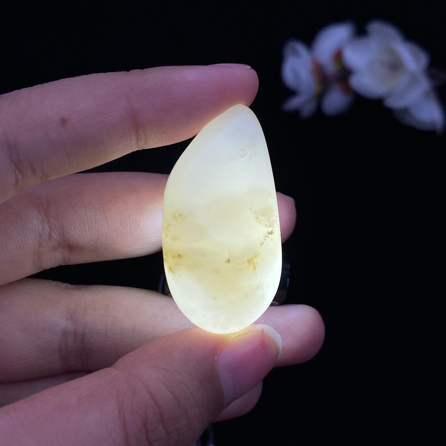 和田玉-白玉籽料原石（24.3g）